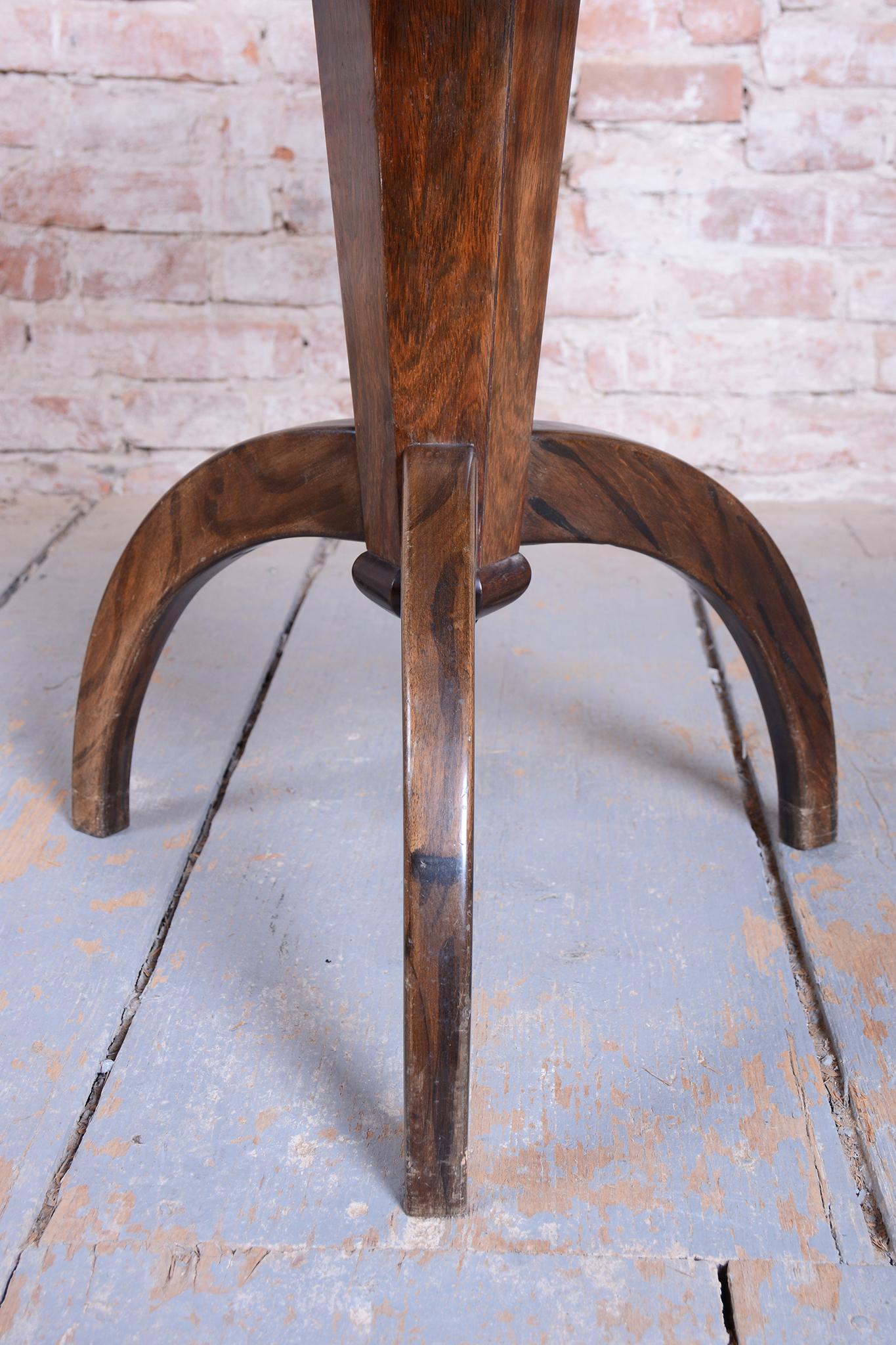Inizio XX secolo Tavolino Art Deco restaurato, Oak, polacco restaurato, Francia, anni '20 in vendita