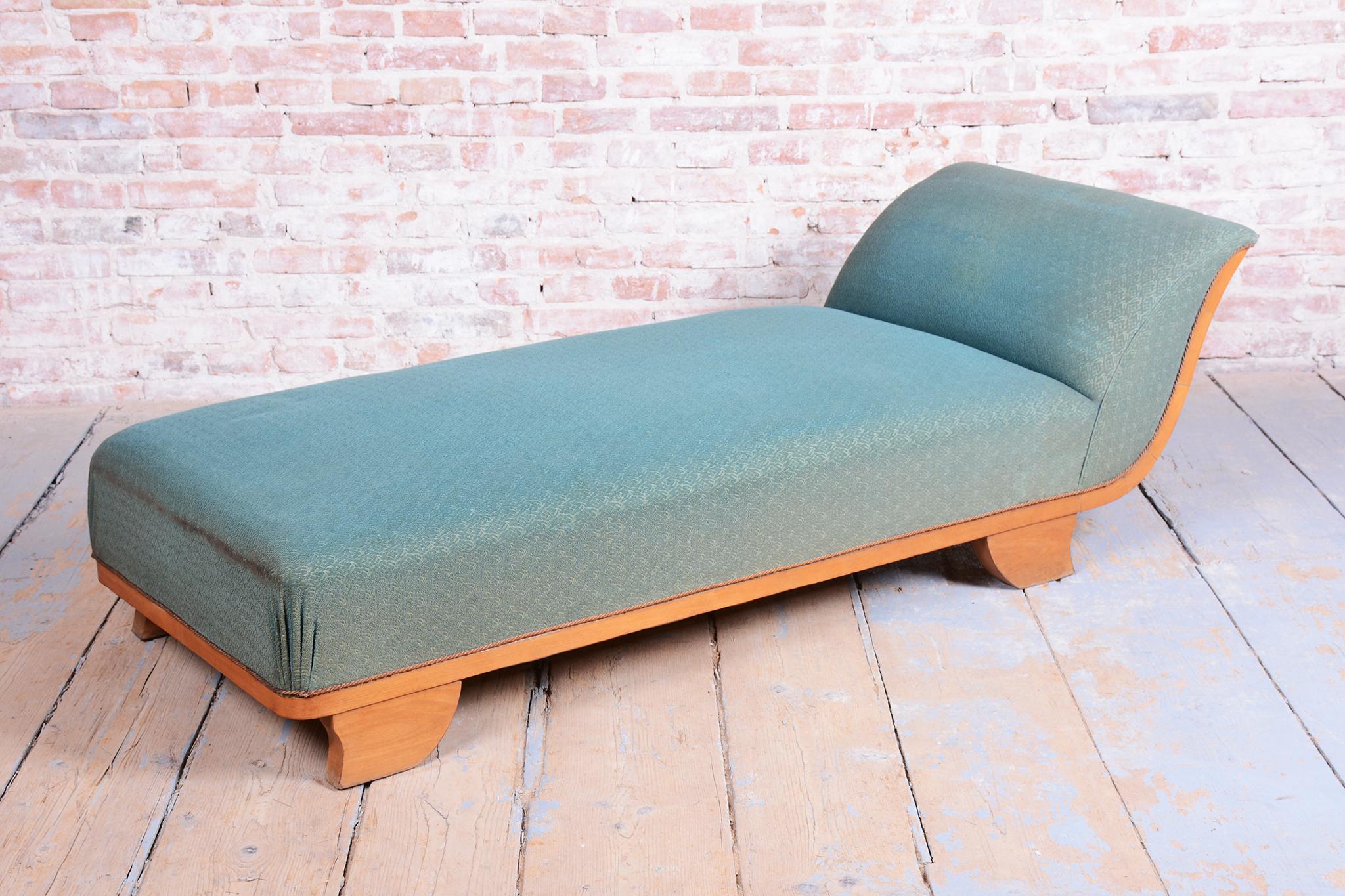 Sofá Art Decó restaurado, haya, polaco recuperado, checo, años 20 Checo en venta