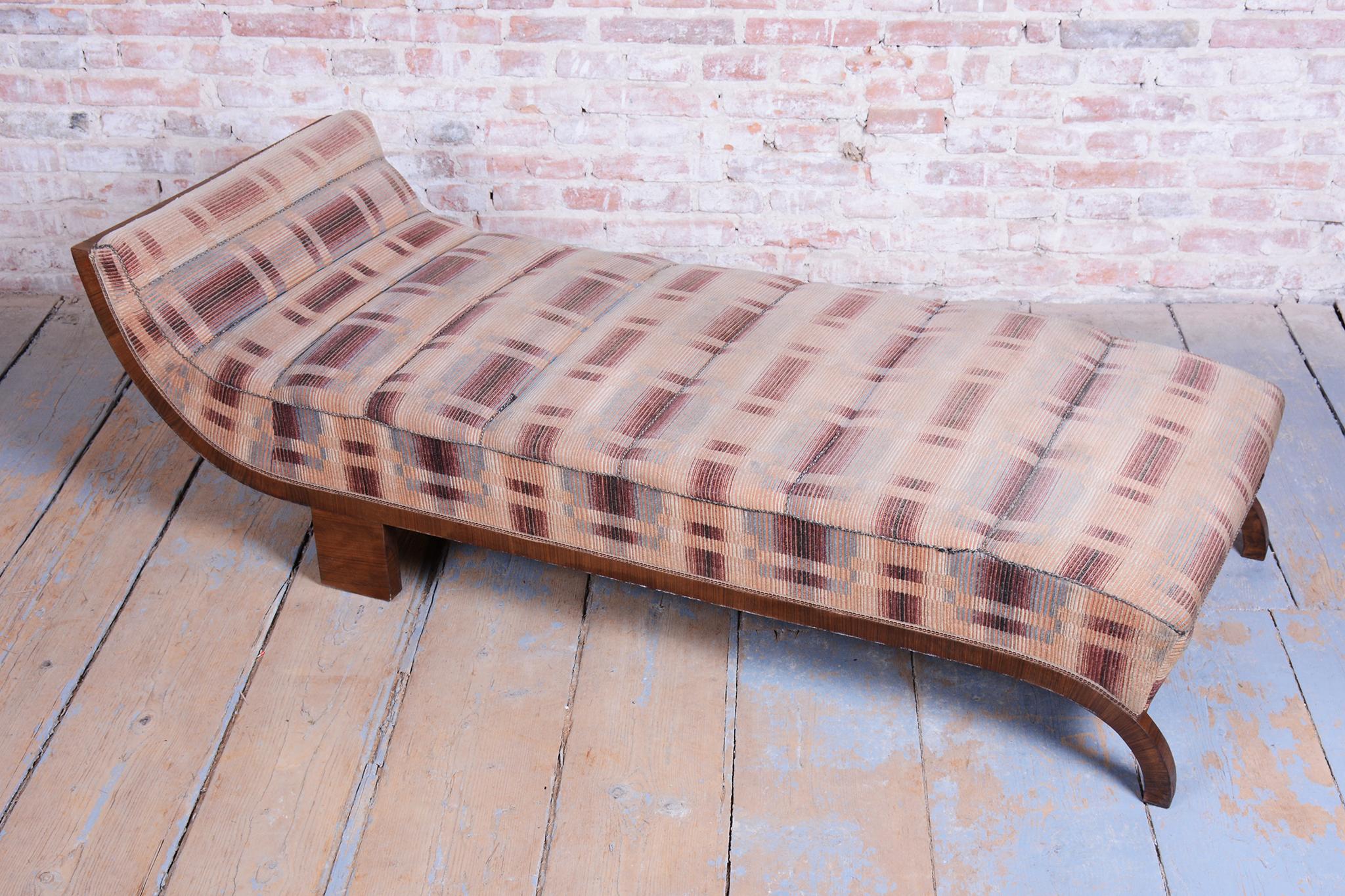 Restored Art Deco Sofa, Walnut, Revived Polish, Czech, 1920s In Good Condition For Sale In Brandys nad Labem, Středočeský kraj