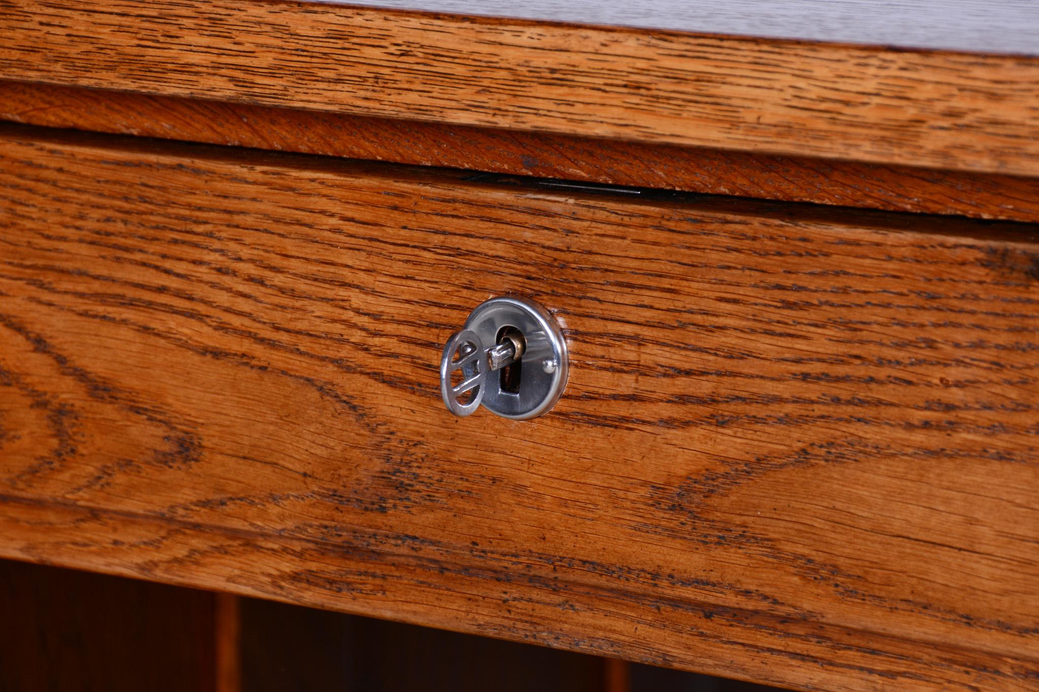 Restored Art Deco Solid Oak Writing Desk Made in the 1930s, Czechia For Sale 7