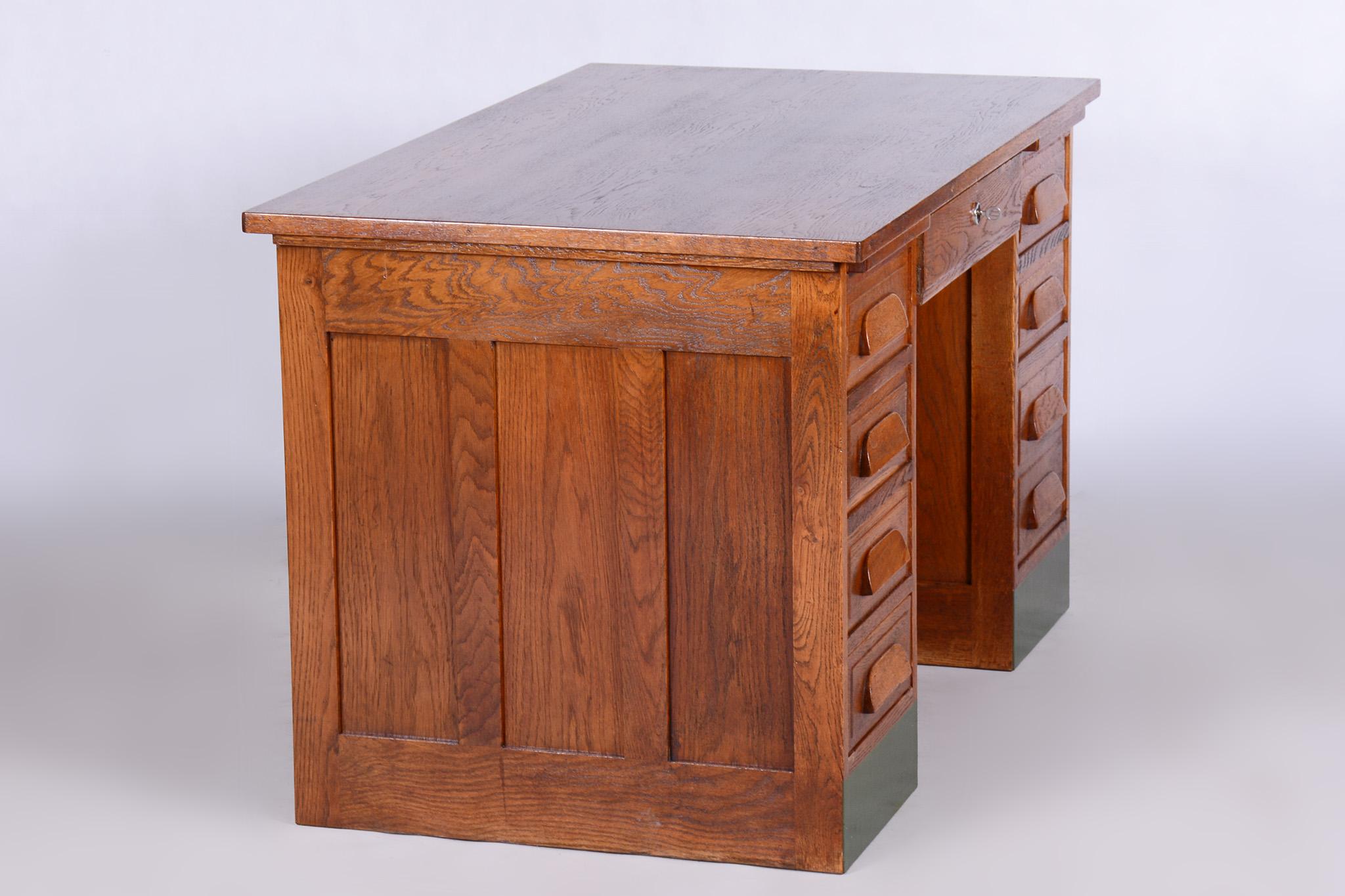 Restored Art Deco Solid Oak Writing Desk Made in the 1930s, Czechia For Sale 2