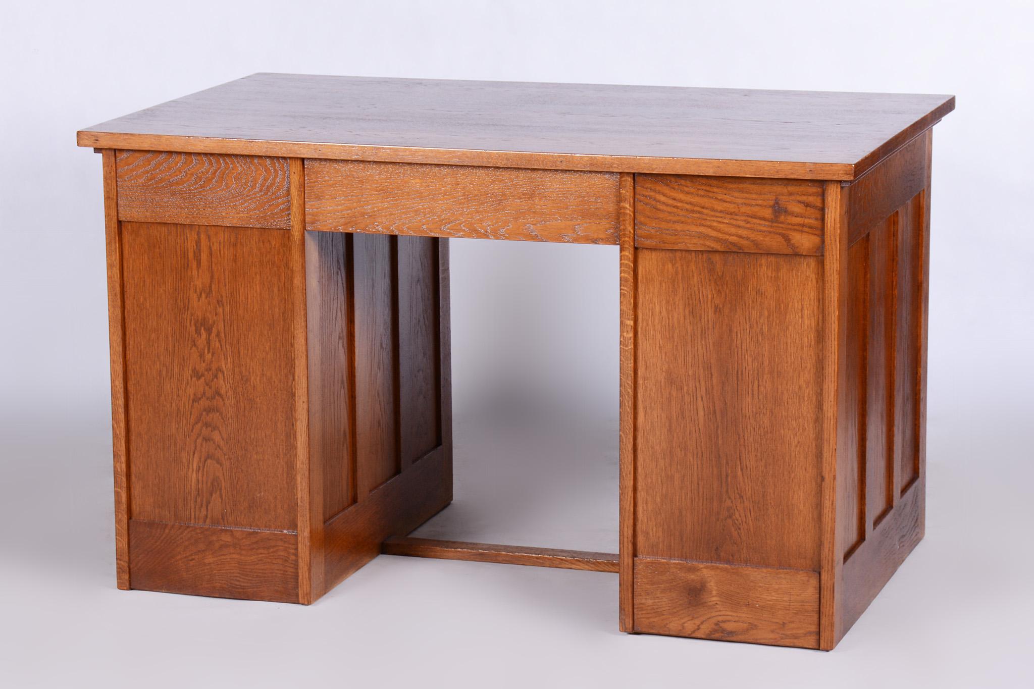 Restored Art Deco Solid Oak Writing Desk Made in the 1930s, Czechia For Sale 3