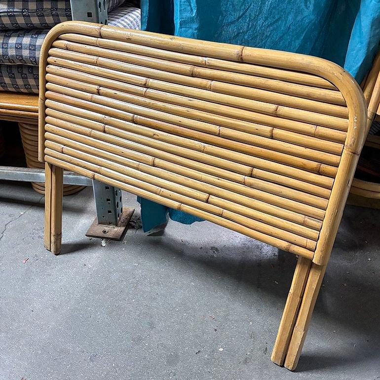 Testiera a due piazze in rattan impilata in stile Art Deco restaurato in vendita 2