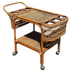 Carrello da bar a due piani in rattan Art Deco restaurato con piani in vimini intrecciati