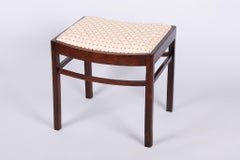 Restaurierter Art-Déco-Hocker, Buche, wiederbelebt, polnisch, neu gepolstert, tschechisch, 1920er Jahre