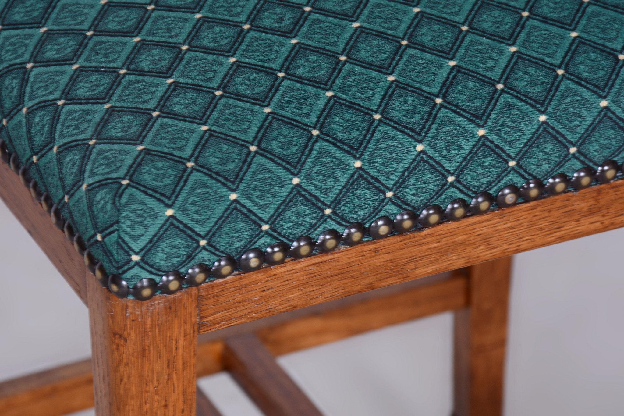 Tabouret Art déco restauré, rembourrage neuf, polonais revisité, chêne, tchèque, années 1930 Bon état - En vente à Brandys nad Labem, Středočeský kraj