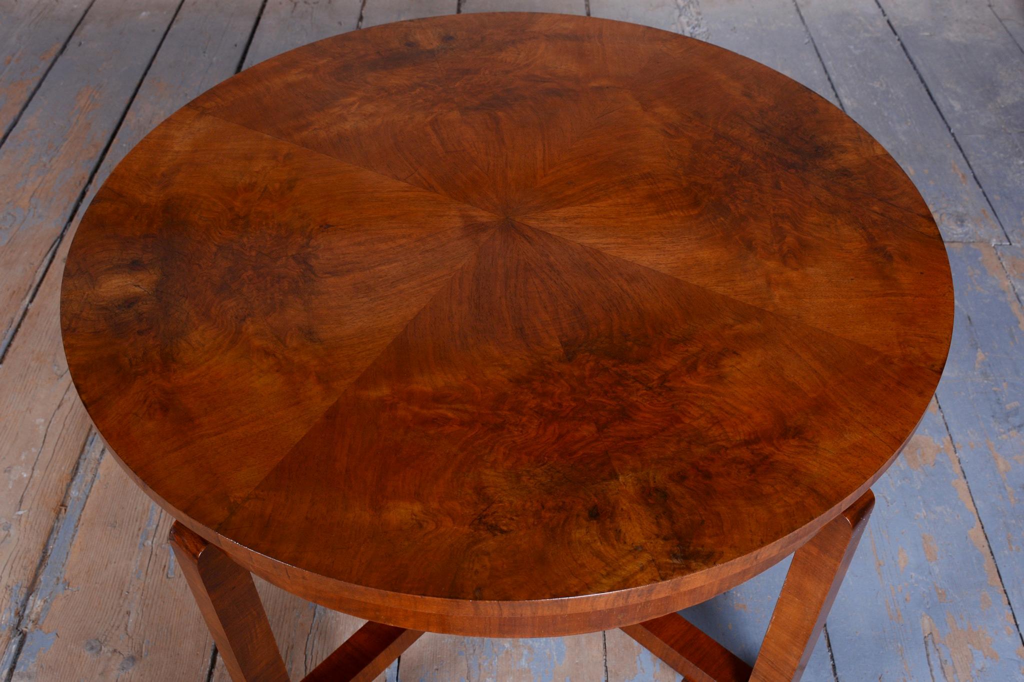 Table Art déco restaurée, par Halabala, Up Závody, noyer, laque, tchèque, années 1920 en vente 1