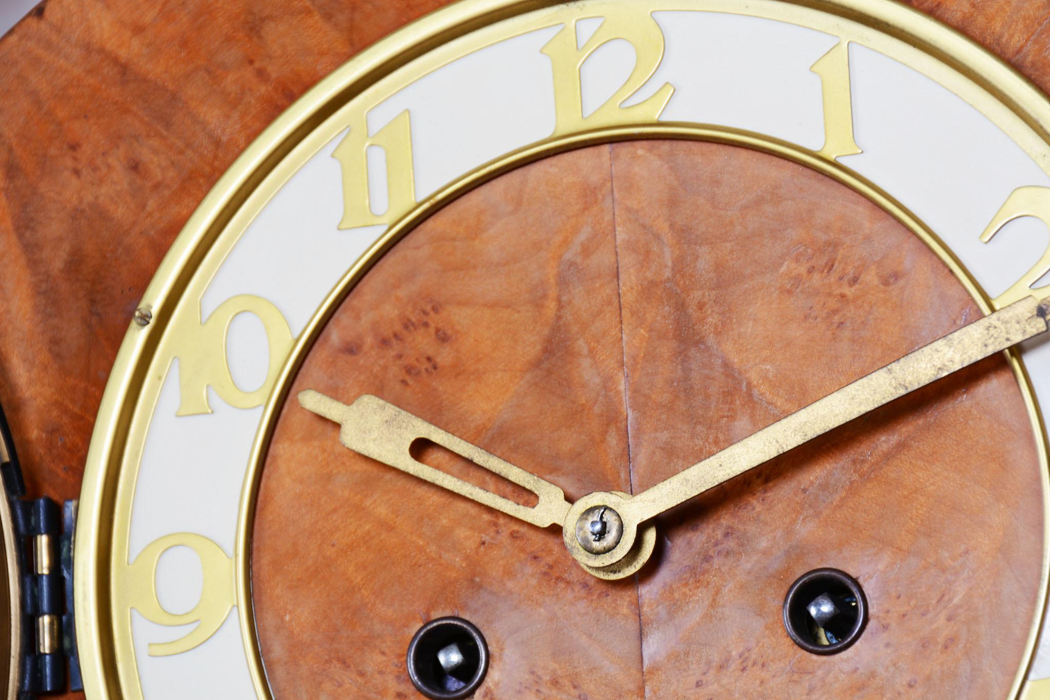 Ripristinato  Orologio da tavolo Art Deco, realizzato da UP Závody, Mogano, Repubblica Ceca, anni '20 in vendita 3