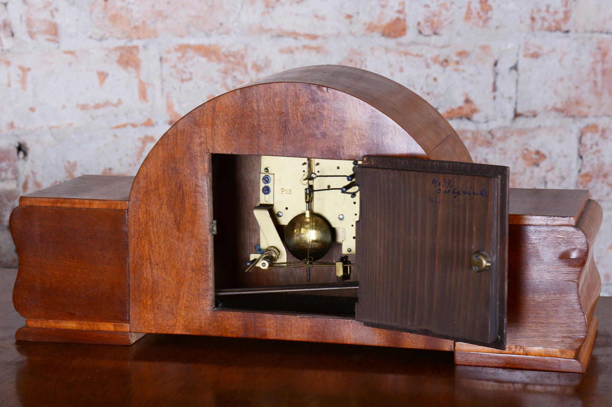 Ripristinato  Orologio da tavolo Art Deco, realizzato da UP Závody, Mogano, Repubblica Ceca, anni '20 in vendita 8