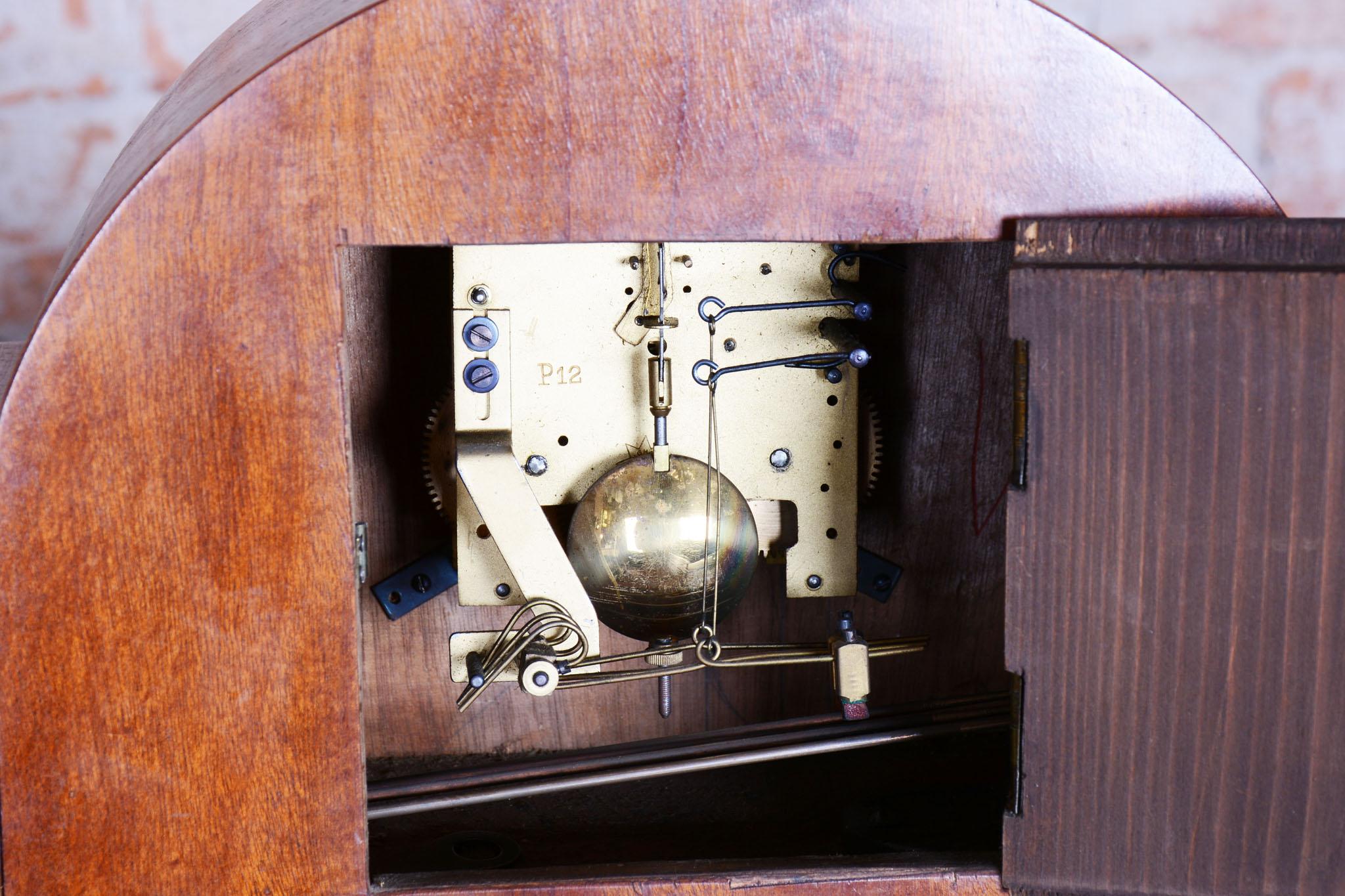 Ripristinato  Orologio da tavolo Art Deco, realizzato da UP Závody, Mogano, Repubblica Ceca, anni '20 in vendita 11