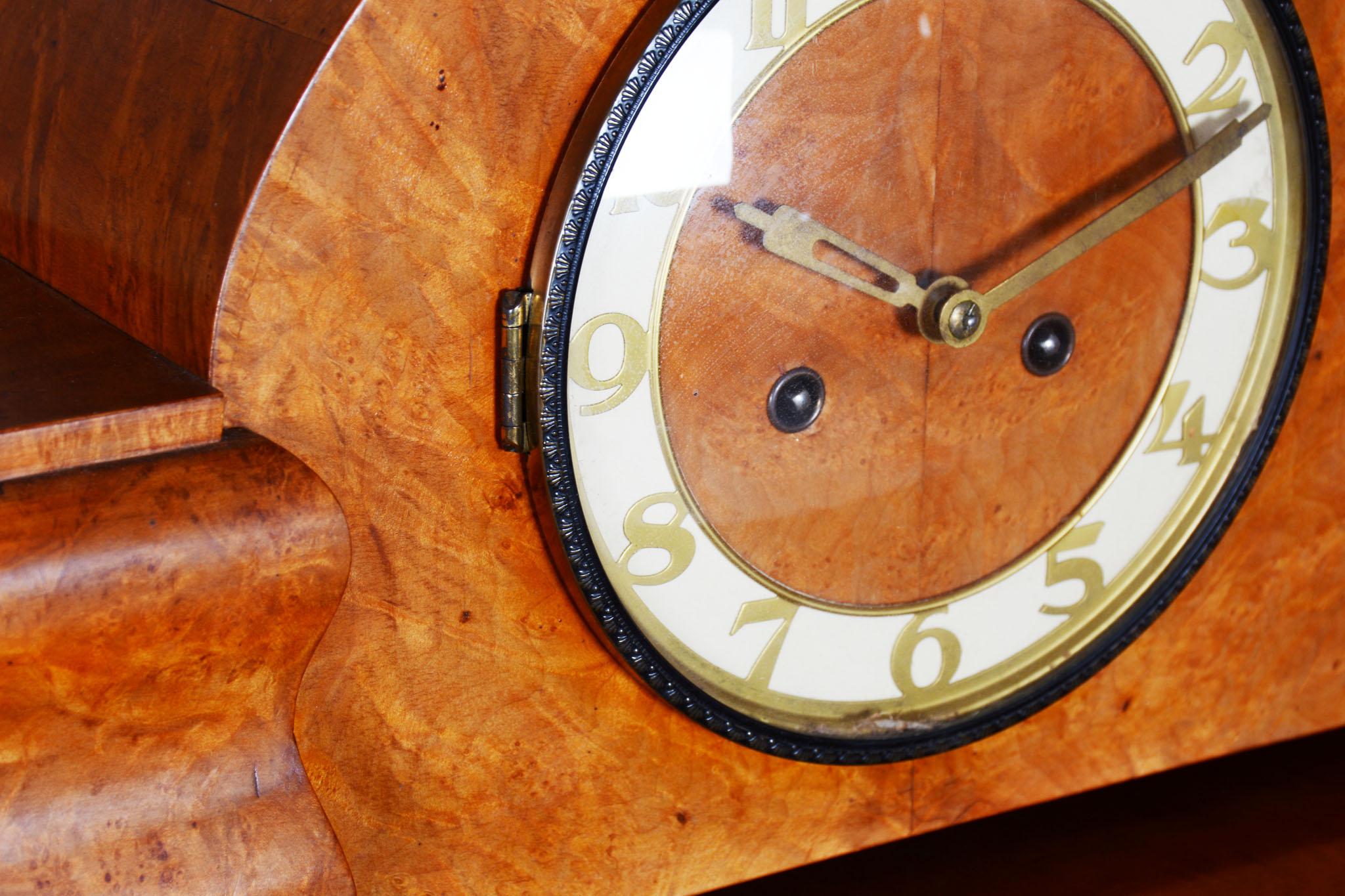 Legno Ripristinato  Orologio da tavolo Art Deco, realizzato da UP Závody, Mogano, Repubblica Ceca, anni '20 in vendita