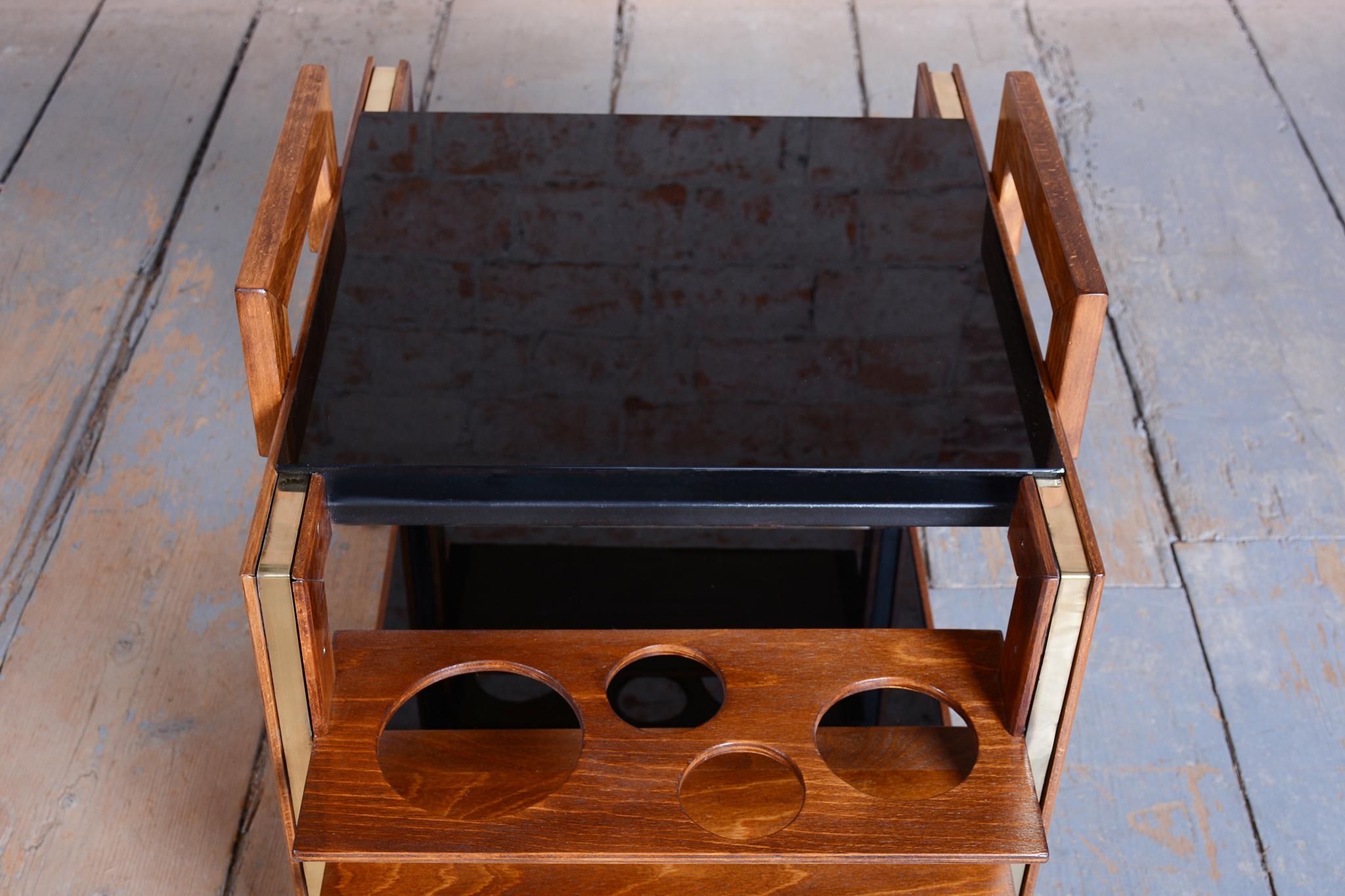 Carrello Art Deco restaurato, Beeche, ottone, vetro opalino, nuovo polacco, ceco, anni '50 in vendita 4