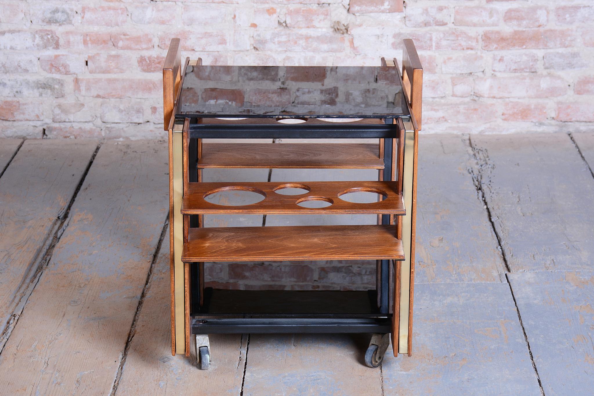 Carrello Art Deco restaurato, Beeche, ottone, vetro opalino, nuovo polacco, ceco, anni '50 in vendita 2
