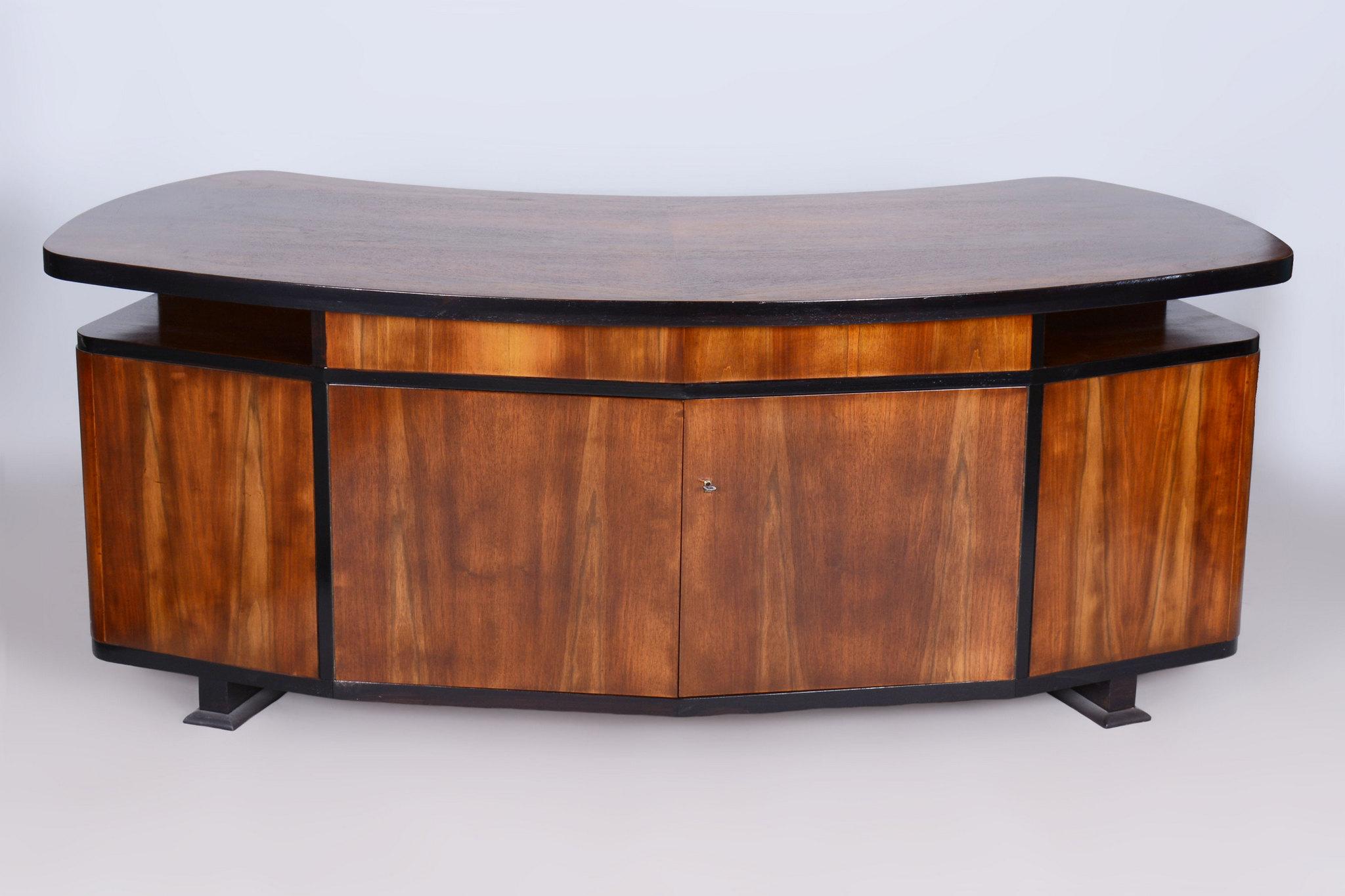 Restaurierter Art-Déco-Schreibtisch von J. Divíšek, poliert, Nussbaum, Tschechien, 1930er Jahre im Angebot 10