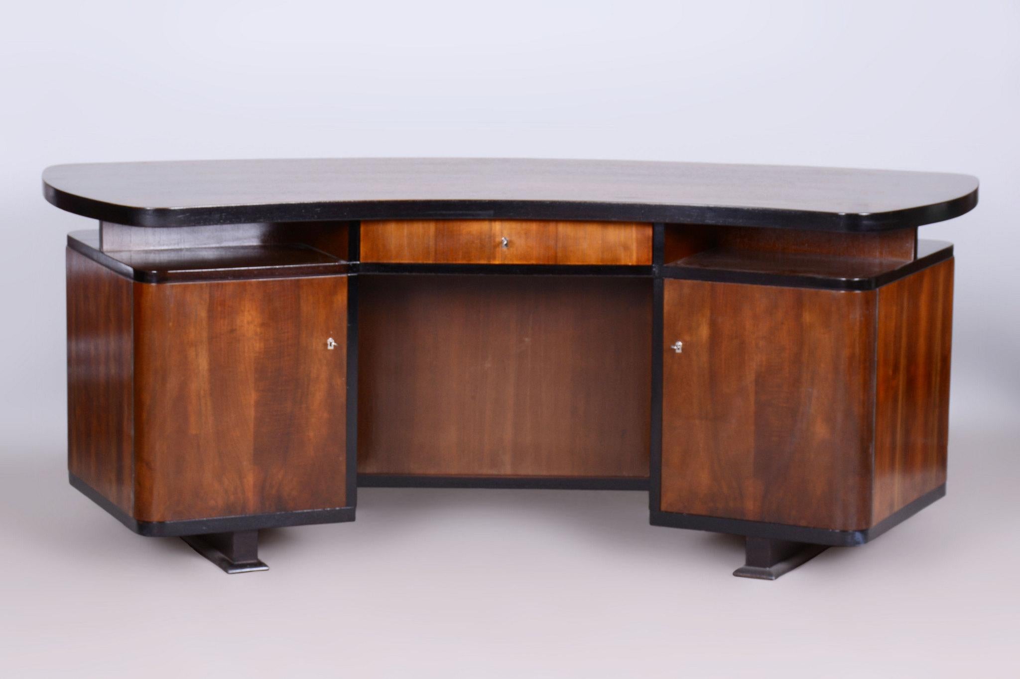 Restaurierter Art-Déco-Schreibtisch von J. Divíšek, poliert, Nussbaum, Tschechien, 1930er Jahre im Angebot 12