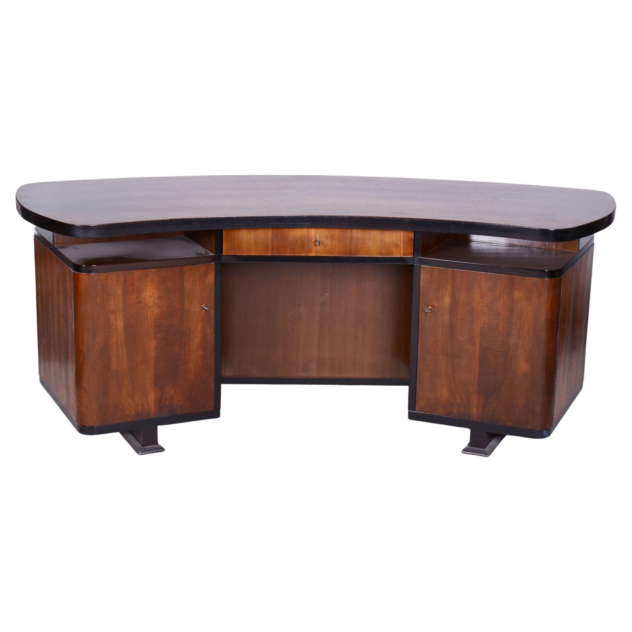 Restaurierter Art-Déco-Schreibtisch von J. Divíšek, poliert, Nussbaum, Tschechien, 1930er Jahre