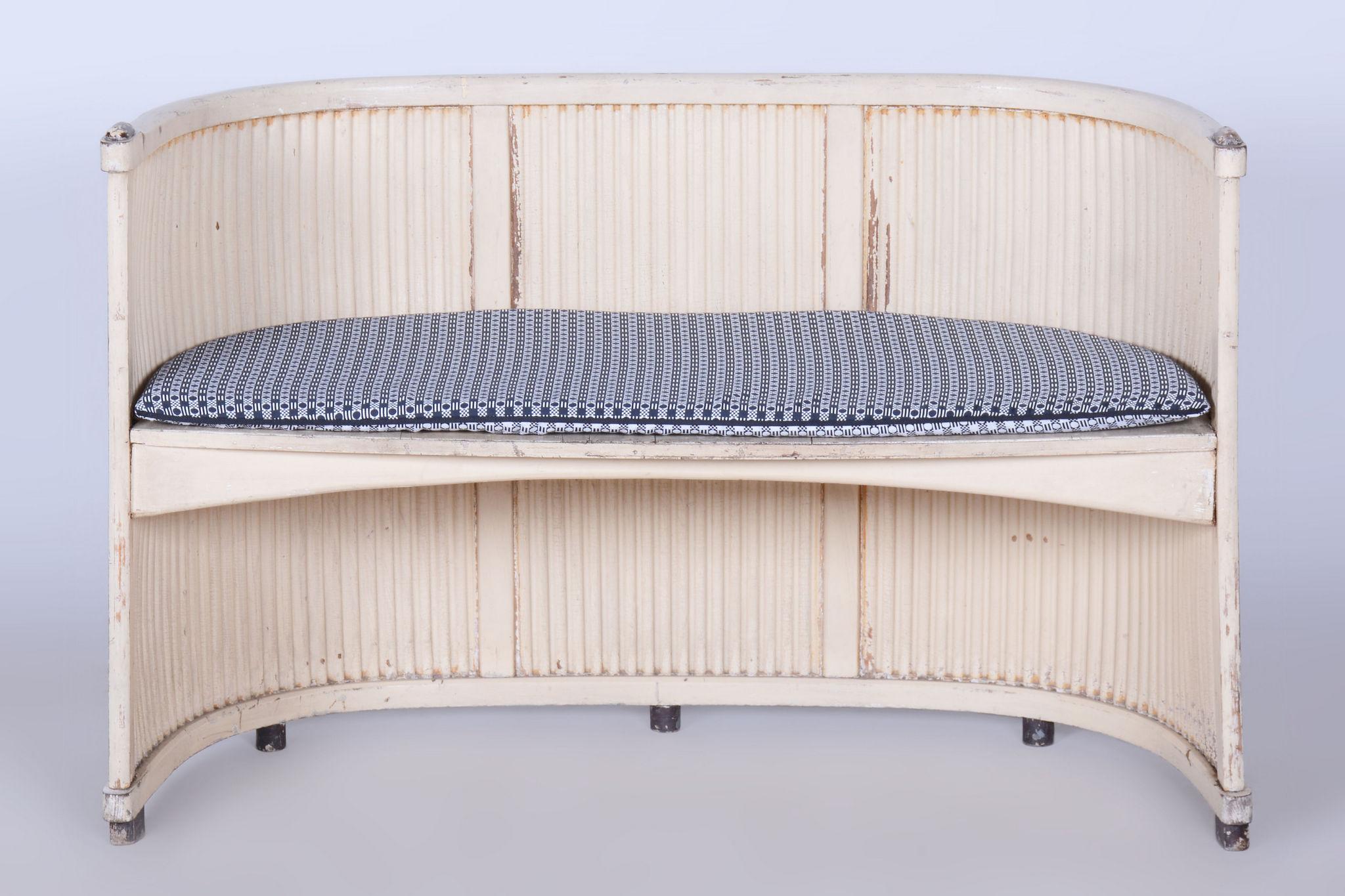 Art nouveau Restored Art Nouveau Seating Set, by H.G.Reinstein, Beech, Austria, 1910s en vente