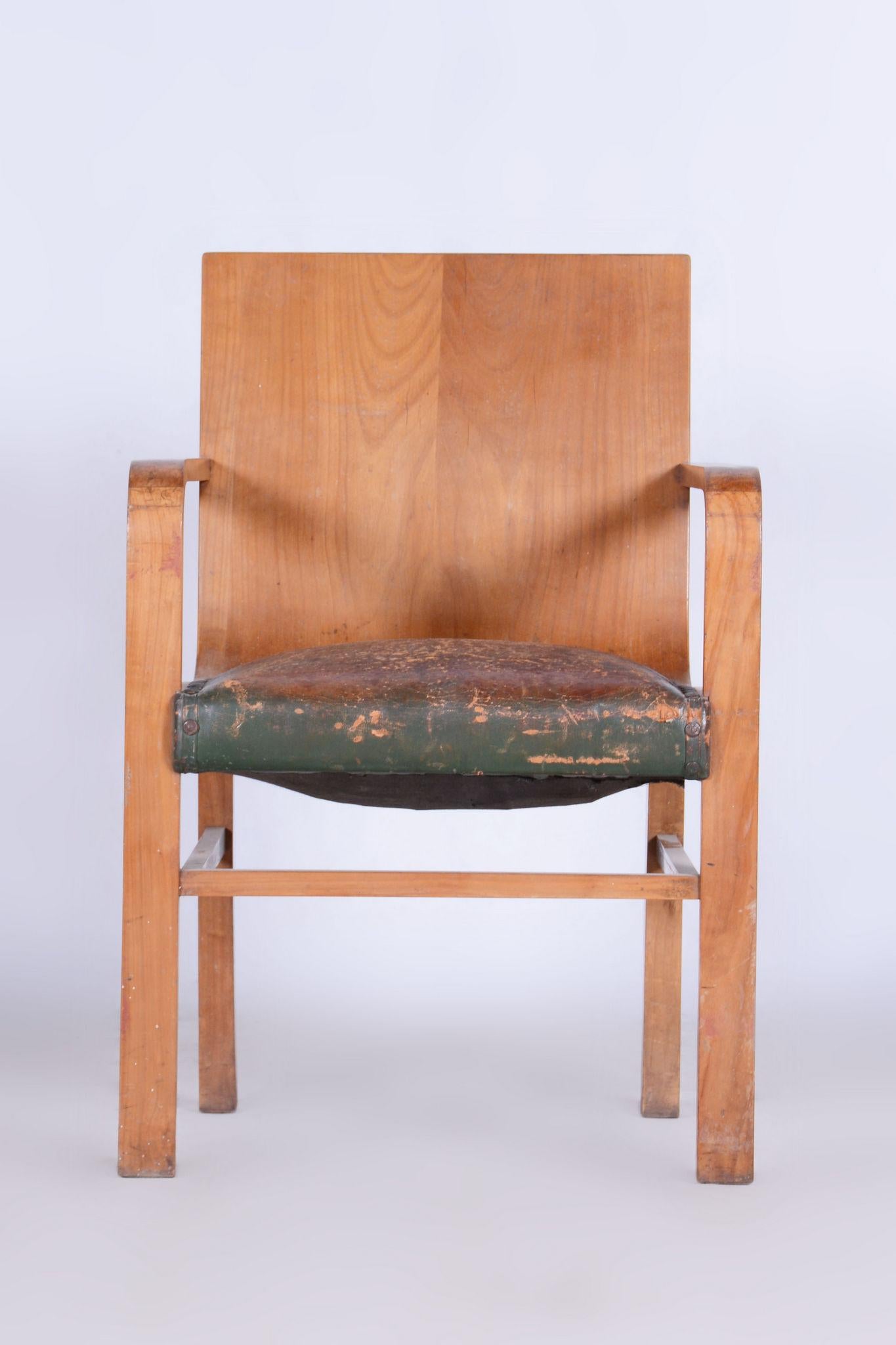 Restored ArtDeco Cherry-Tree Armchair, J. Halabala, UP Zavody, Czechia, 1930s For Sale 1