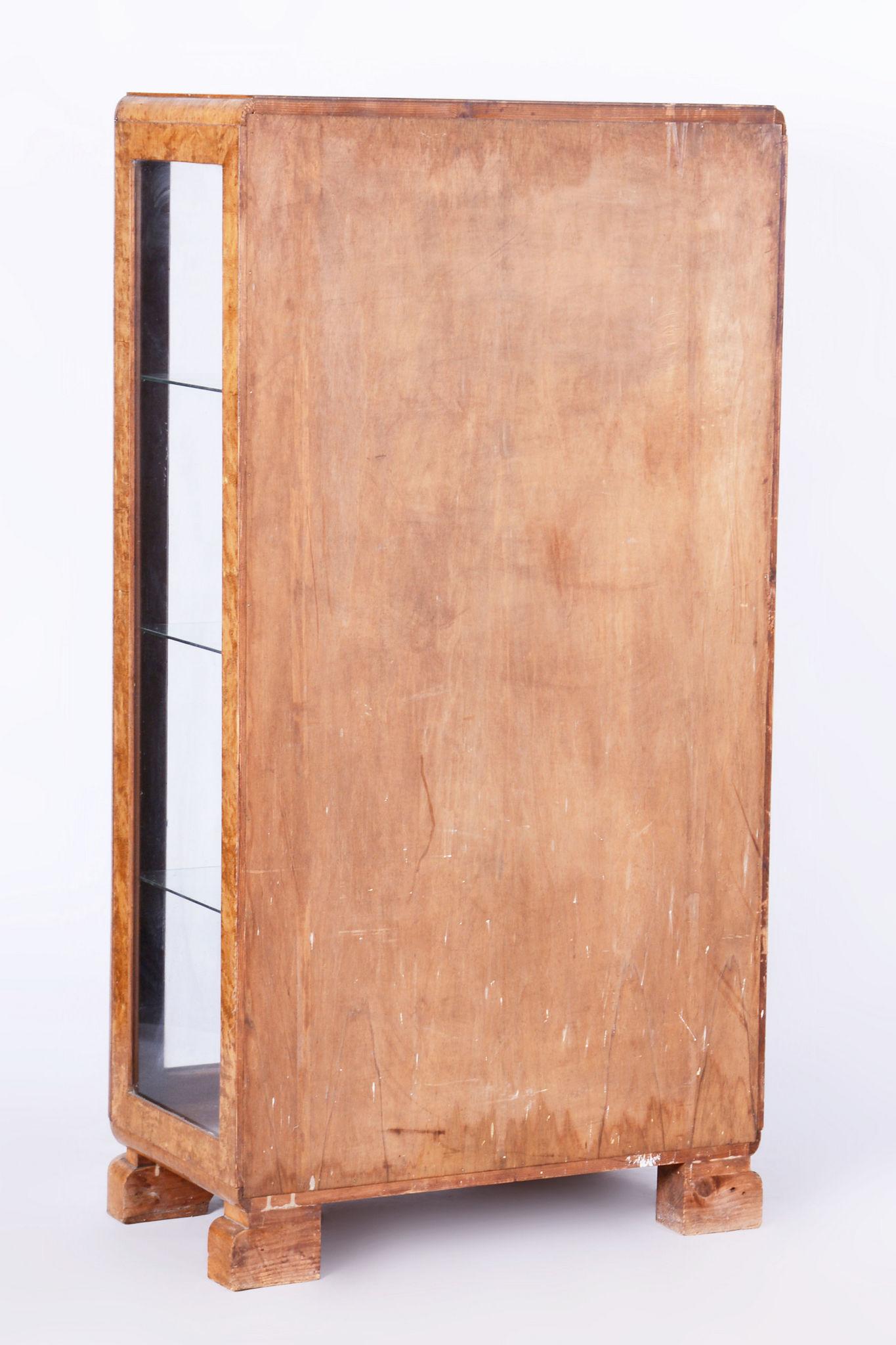 Restored ArtDeco Display Cabinet, Jindrich Halabala, UP Zavody, Czech, 1930s For Sale 11