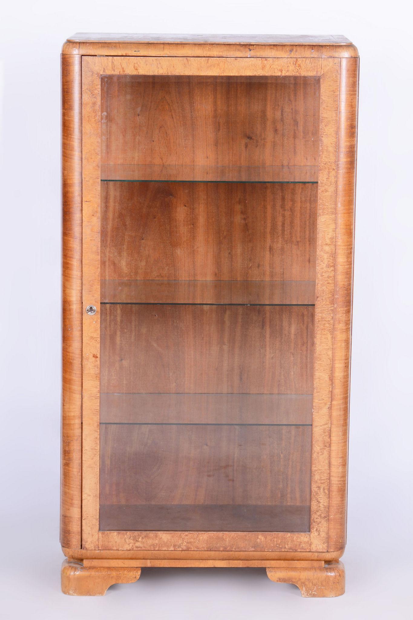 Restored ArtDeco Display Cabinet Designed by Jindrich Halabala

Designer: Jindrich Halabala
Maker: UP Zavody
Source: Czechia
Period: 1930-1939
Material: Walnut, Glass
Revived polish

According to the original process, our professional refurbishing