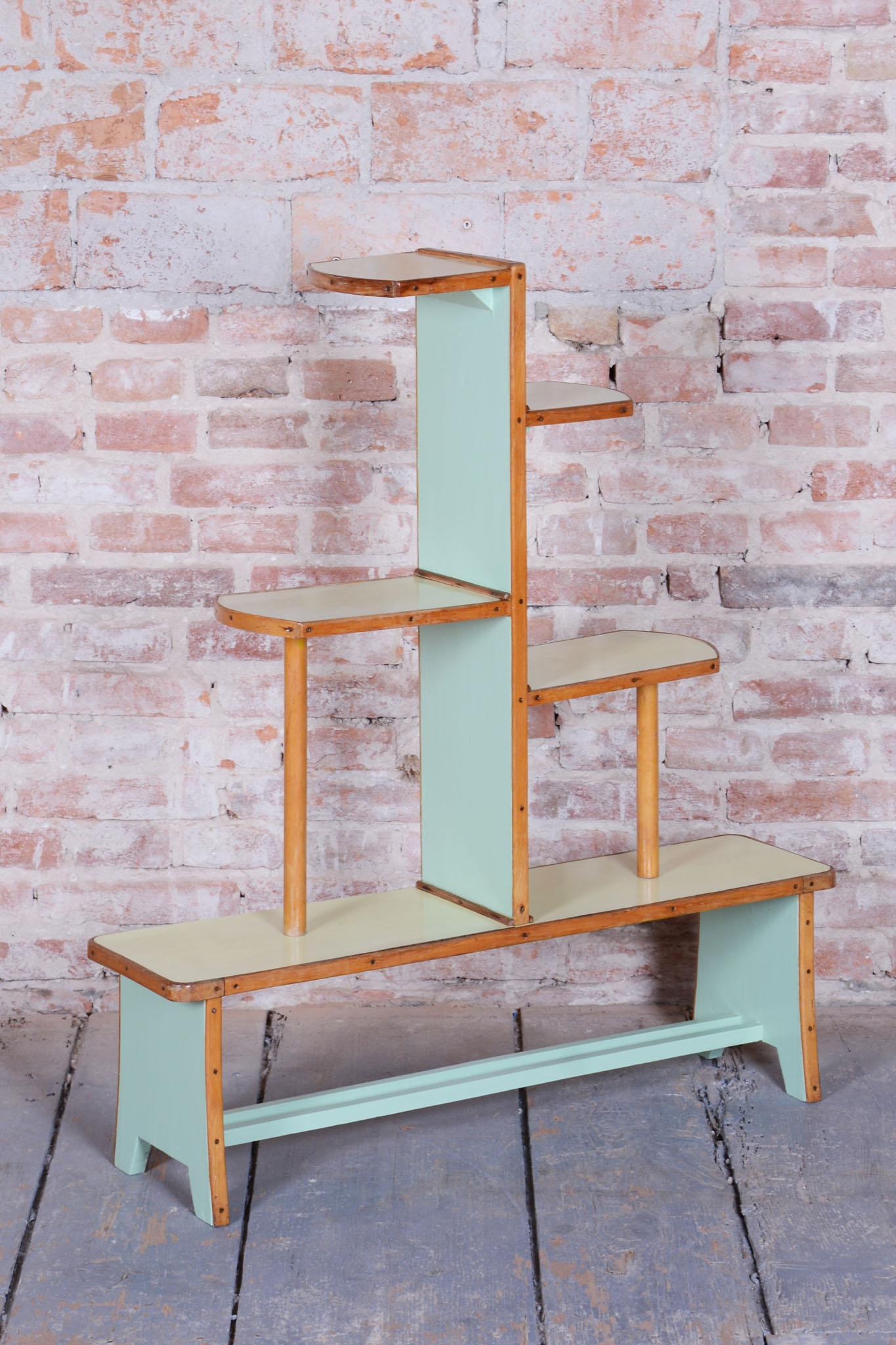 Restaurierte Artdeco-Etagere, Buche, Umakart, Tschechien, 1930er Jahre (Tschechisch) im Angebot
