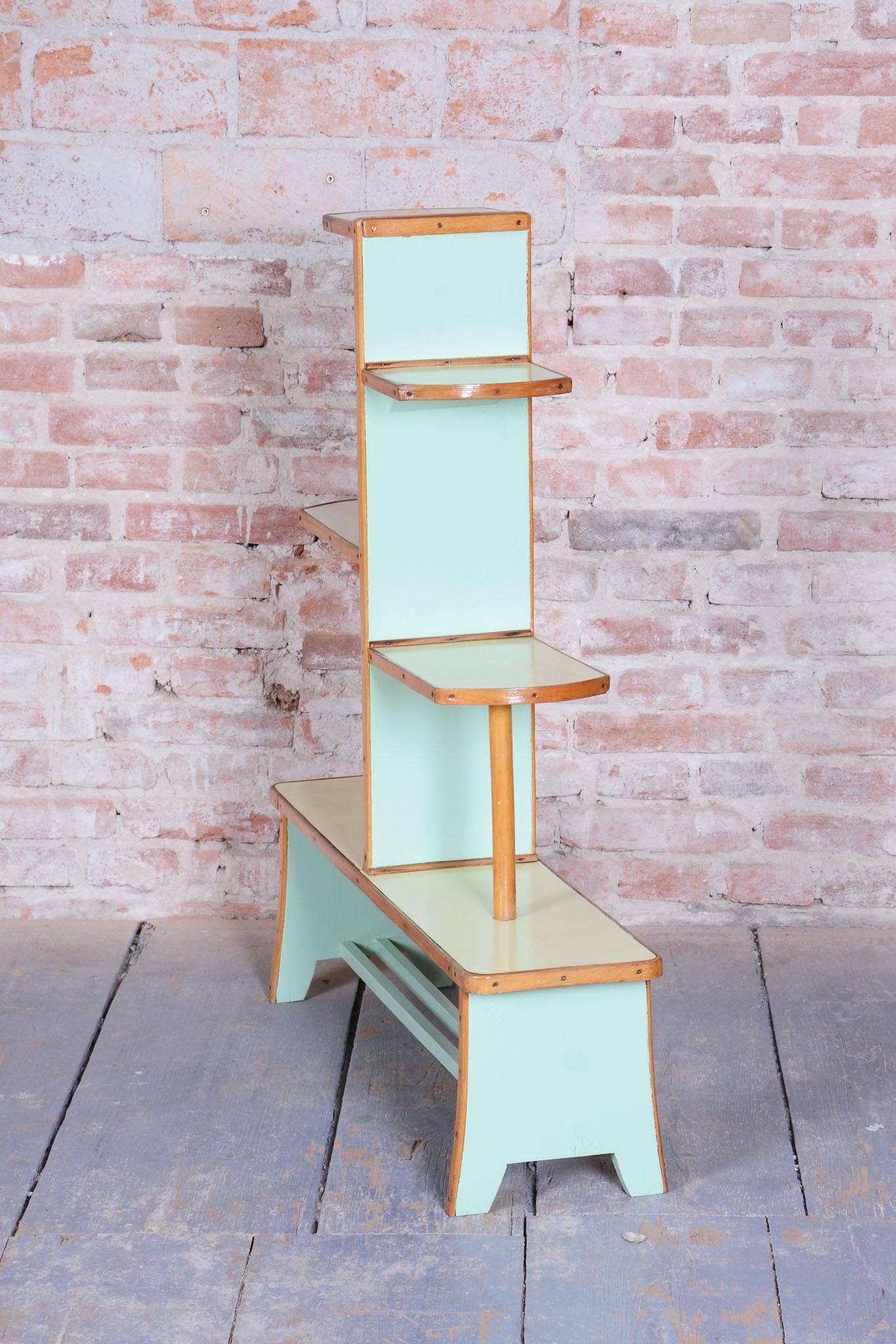 Restaurierte Artdeco-Etagere, Buche, Umakart, Tschechien, 1930er Jahre im Zustand „Gut“ im Angebot in Brandys nad Labem, Středočeský kraj