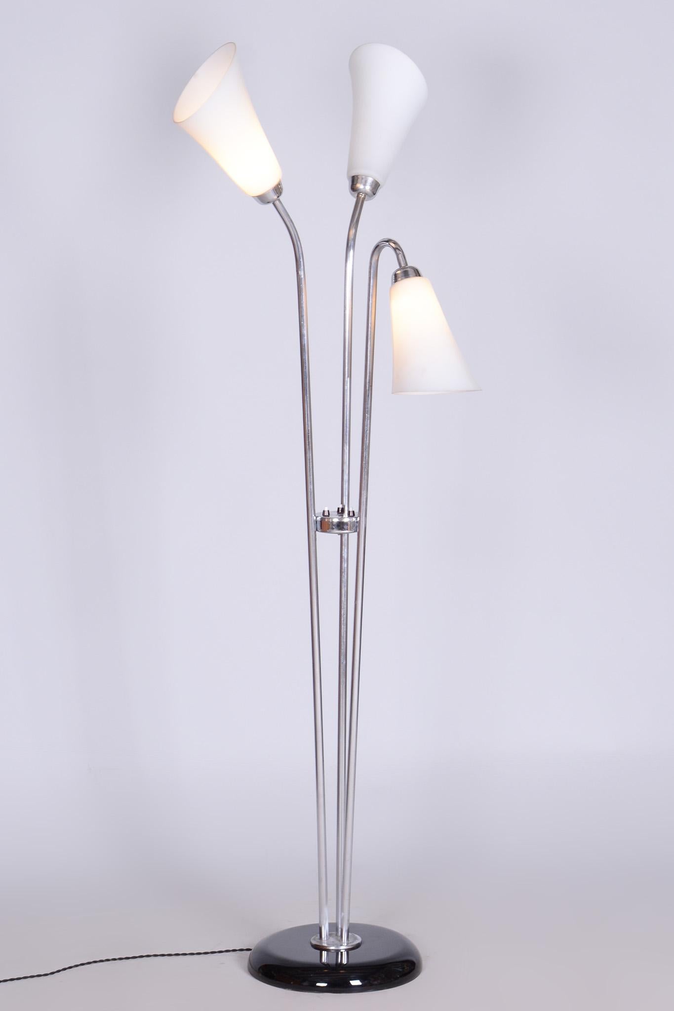 Restored ArtDeco Floor Lamp, Chrome-plated Steel, Czechia, 1930s For Sale 5
