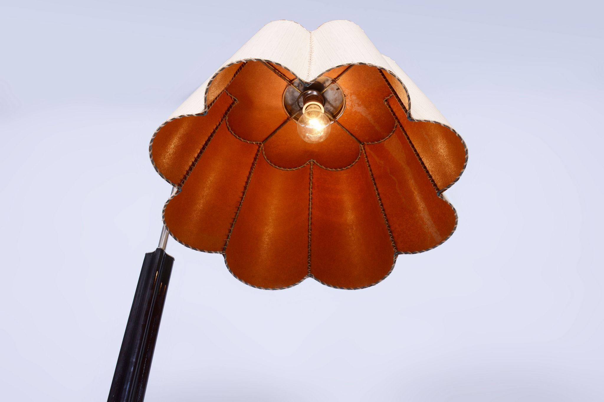 Restored ArtDeco Floor Lamp, J. Halabala, UP Zavody, Walnut Oak, Czechia, 1930s In Good Condition For Sale In Horomerice, CZ