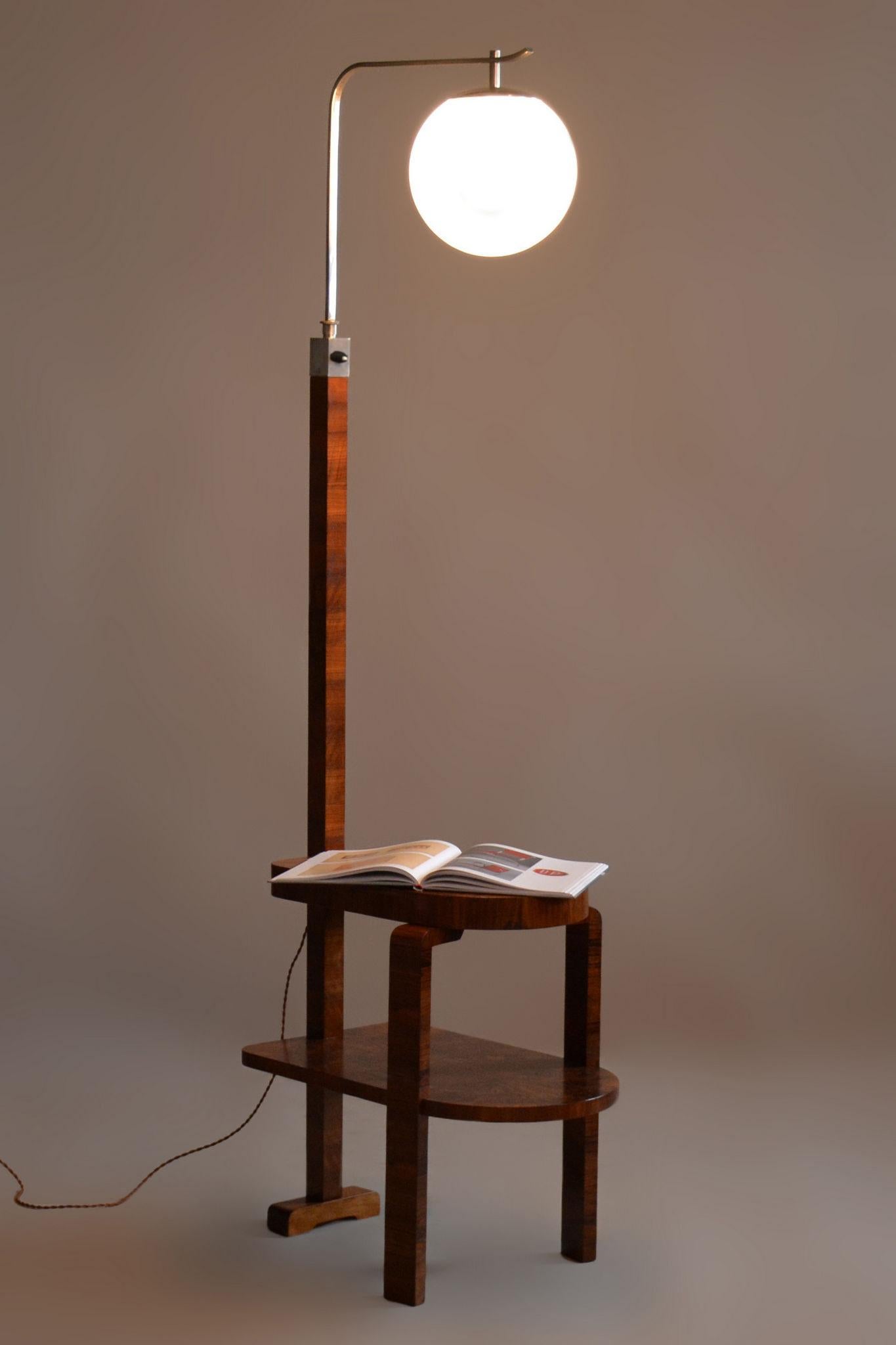 Restored ArtDeco Floor Lamp, Walnut, Chrome-plated Steel, Glass, Czechia, 1930s For Sale 7