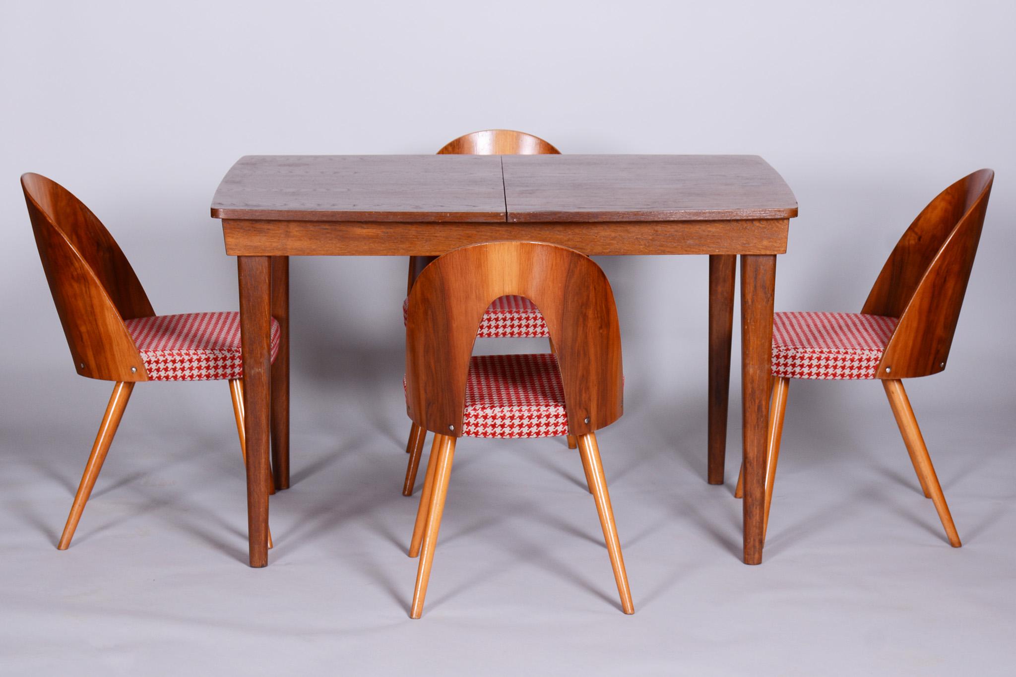 Restored ArtDeco Oak Dining Table, Jindrich Halabala, Up Zavody, Czechia, 1940s For Sale 4