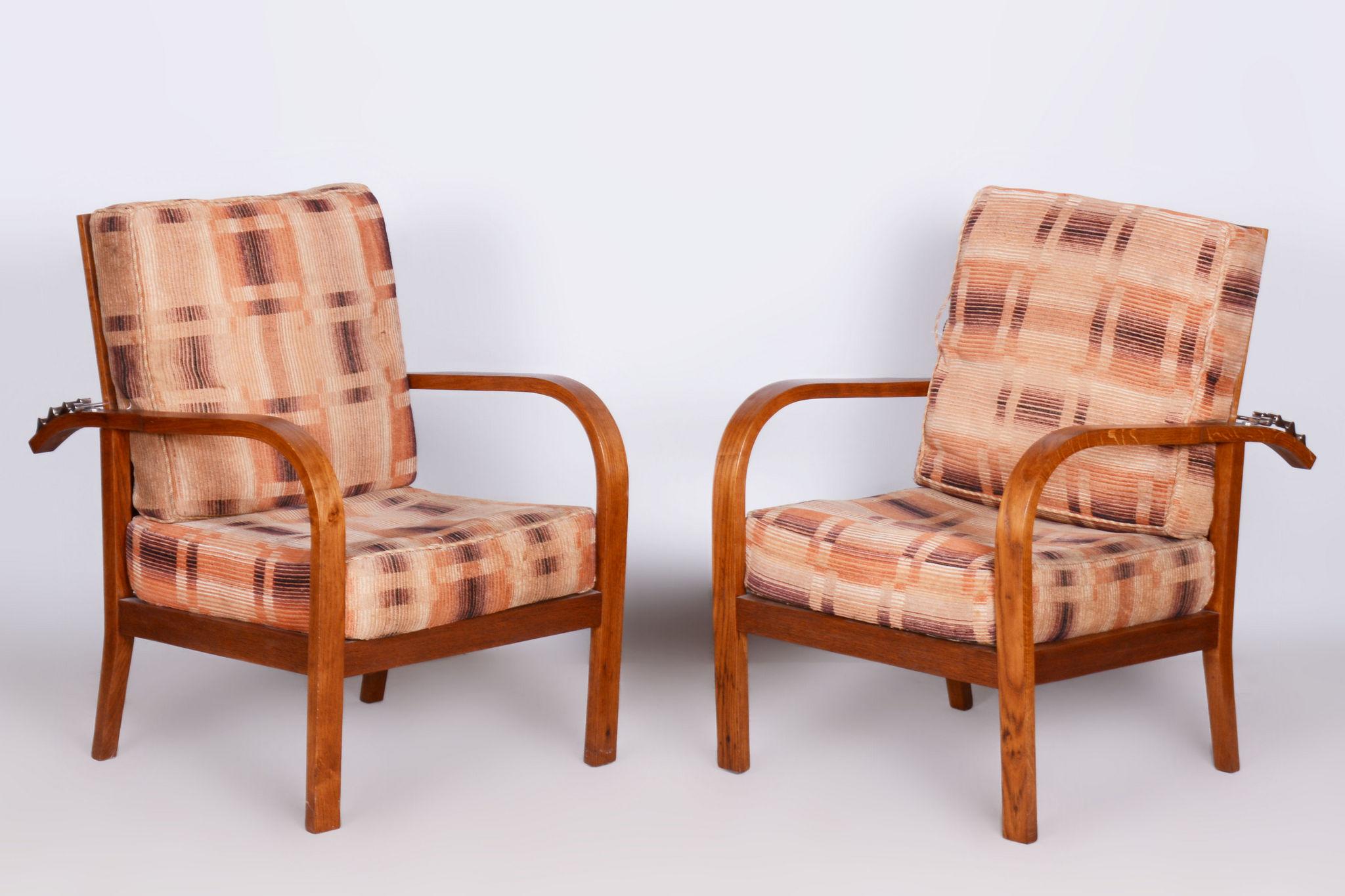 Restored ArtDeco Pair of Reclining Chairs, J. Halabala, Oak, Czechia, 1930s For Sale 4