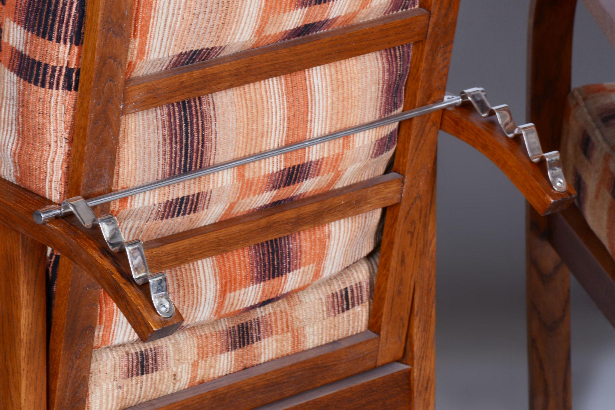 Restored ArtDeco Pair of Reclining Chairs, J. Halabala, Oak, Czechia, 1930s In Good Condition For Sale In Horomerice, CZ