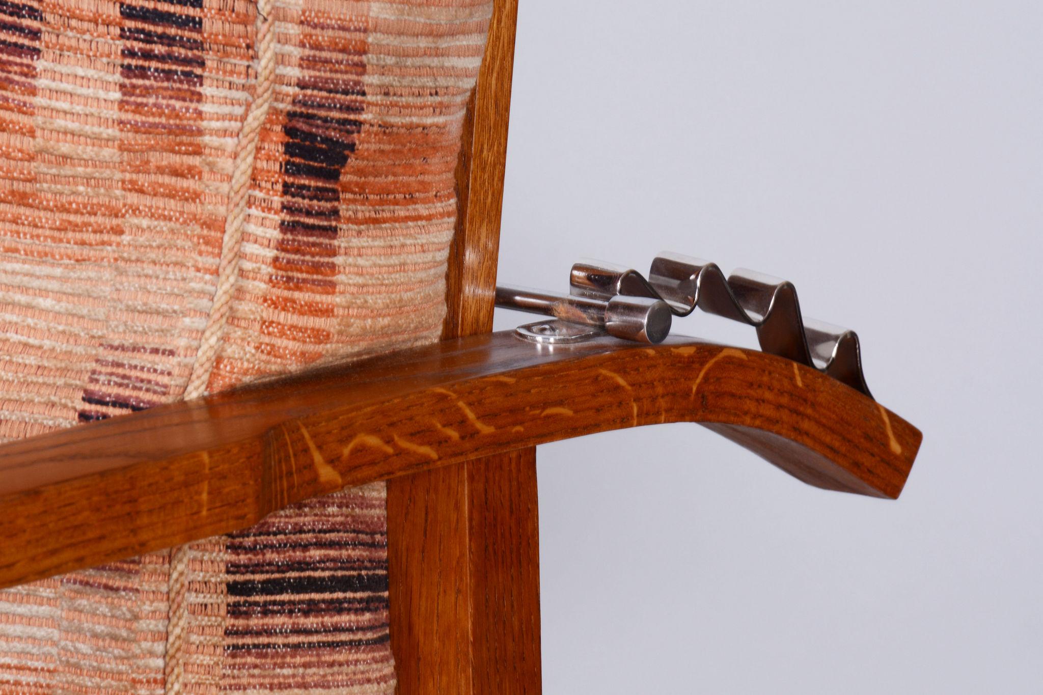 Restored ArtDeco Pair of Reclining Chairs, J. Halabala, Oak, Czechia, 1930s For Sale 3