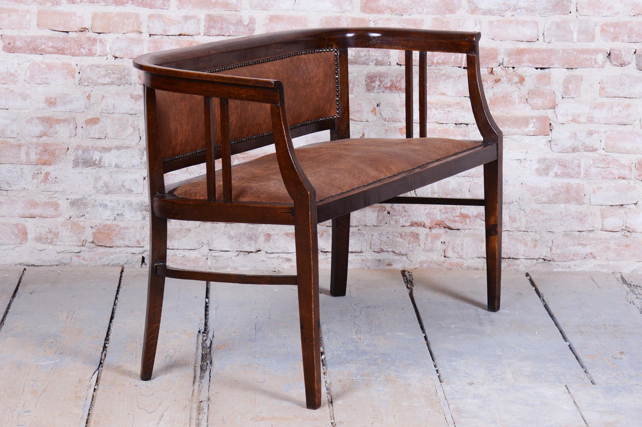 Ensemble de sièges Art Déco restauré en hêtre, polonais revisité, retapissé, tchèque, années 1920 en vente 4