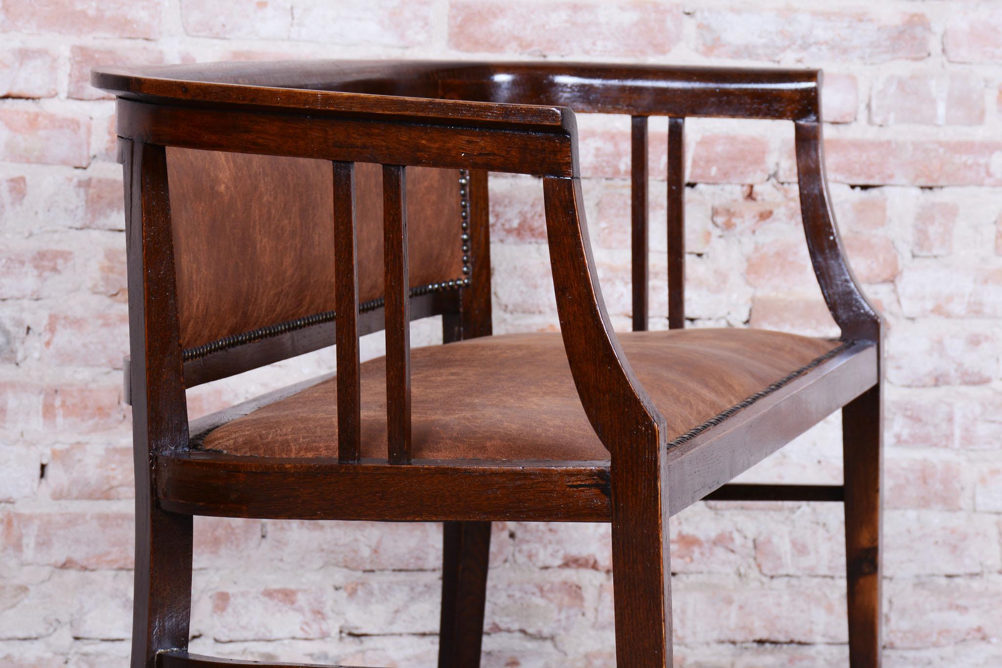 Ensemble de sièges Art Déco restauré en hêtre, polonais revisité, retapissé, tchèque, années 1920 en vente 5