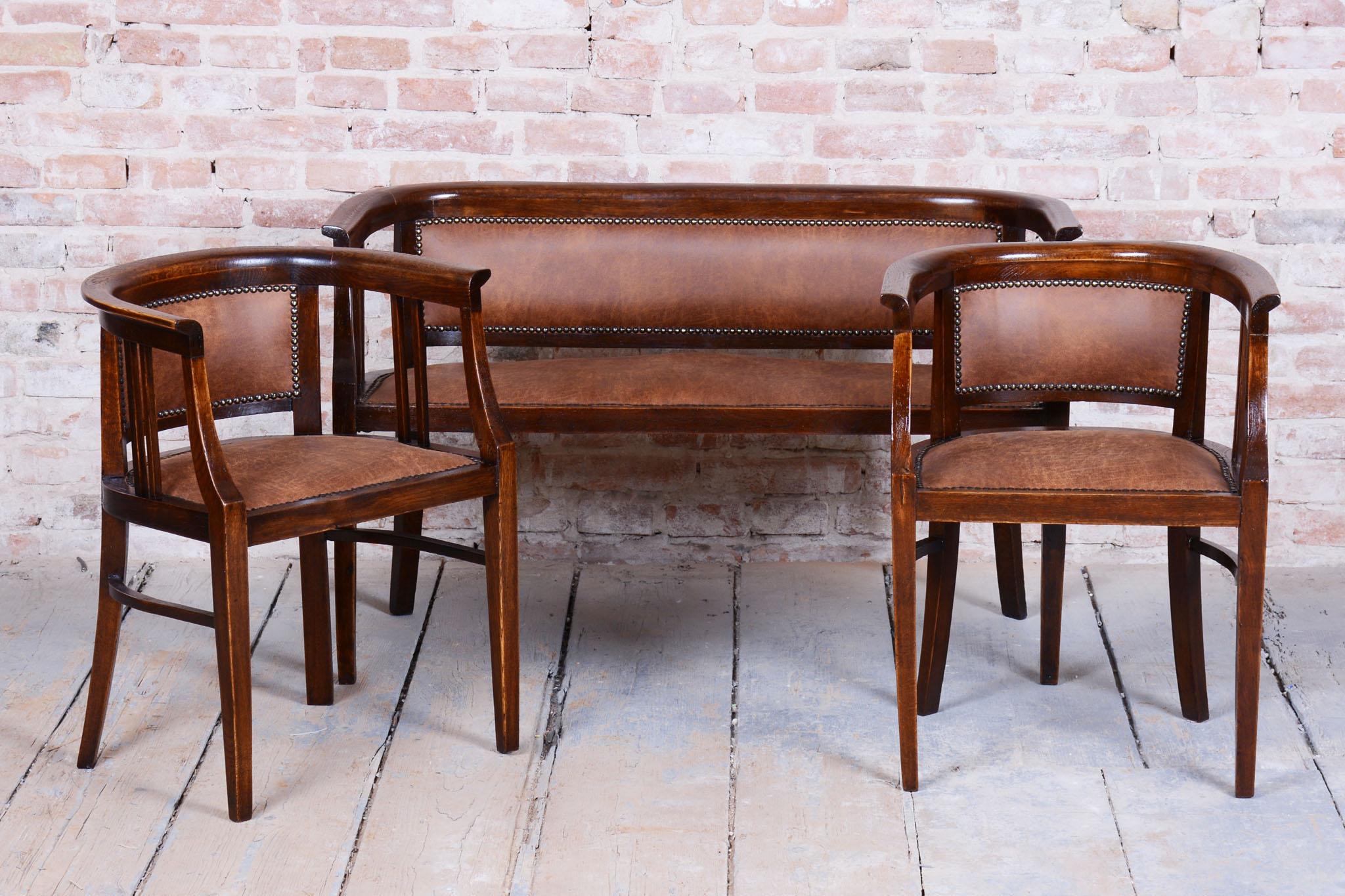 Tchèque Ensemble de sièges Art Déco restauré en hêtre, polonais revisité, retapissé, tchèque, années 1920 en vente