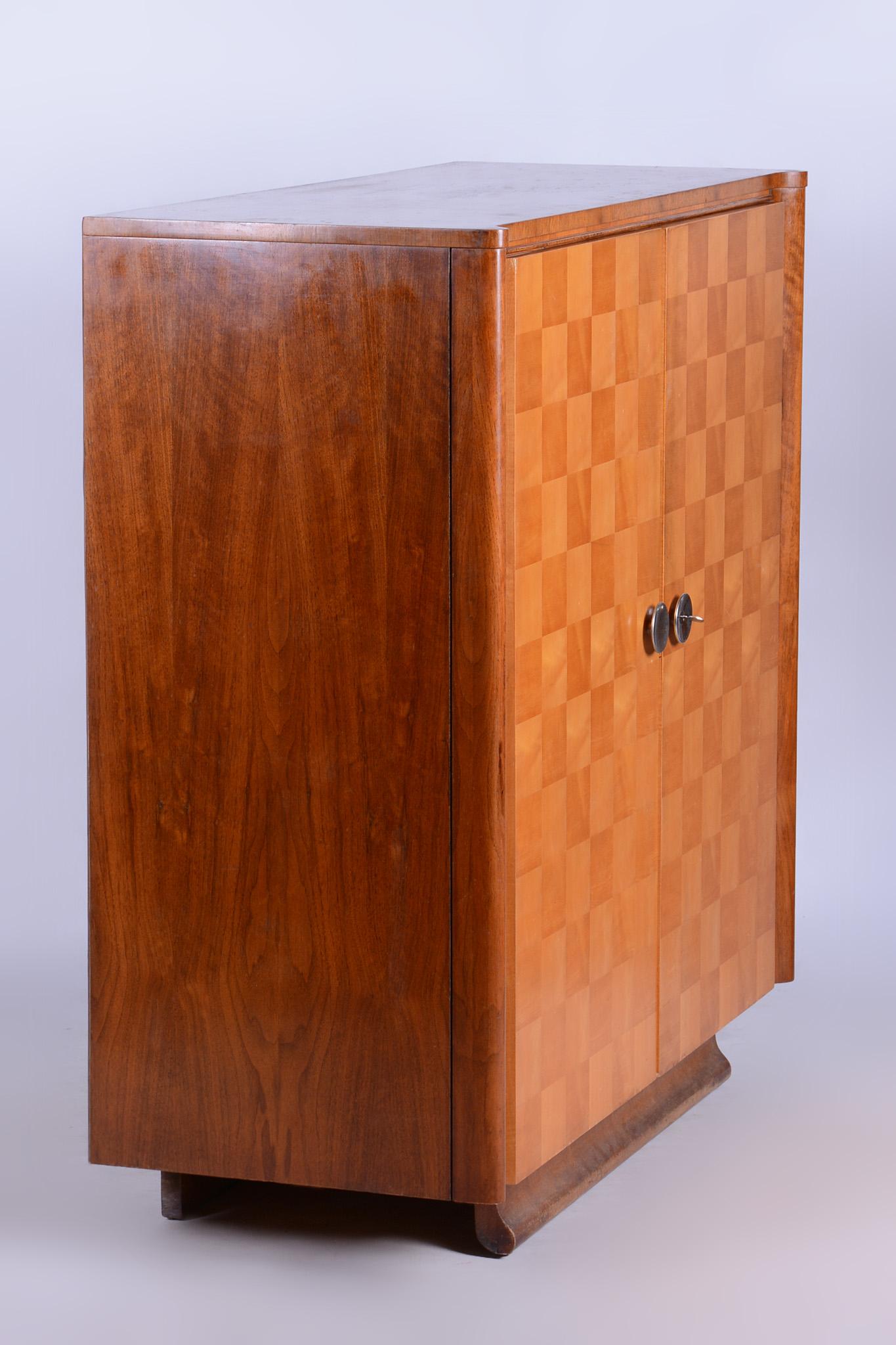Mid-20th Century Restored ArtDeco Walnut Maple Wardrobe, J. Halabala, UP Zavody, Czechia, 1930s For Sale