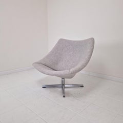 Restored Artifort Oyster Lounge Chair With Cross Base by Pierre Paulin, 1960's