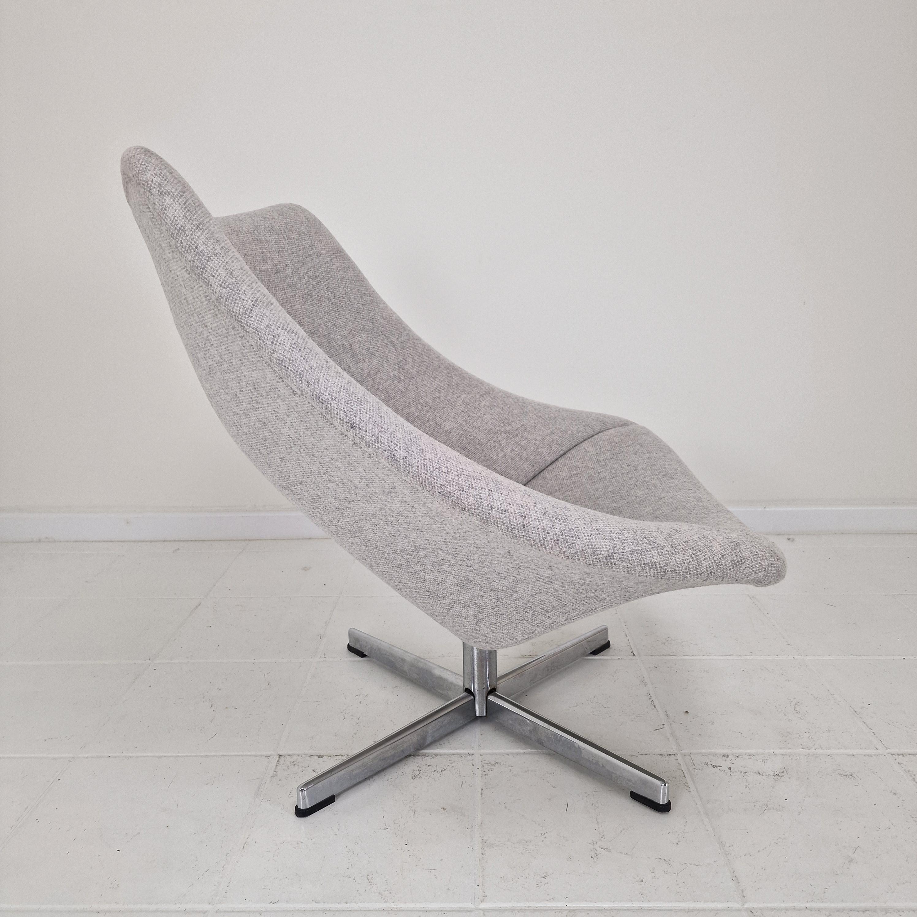 Sedia da salotto Artifort Oyster restaurata con base a croce di Pierre Paulin, anni '60 in vendita 1