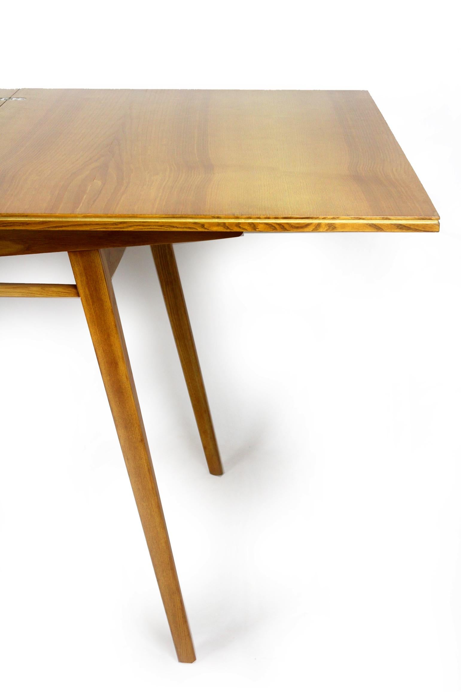 Restored Ash Veneered Extendable Table, 1960s For Sale 4