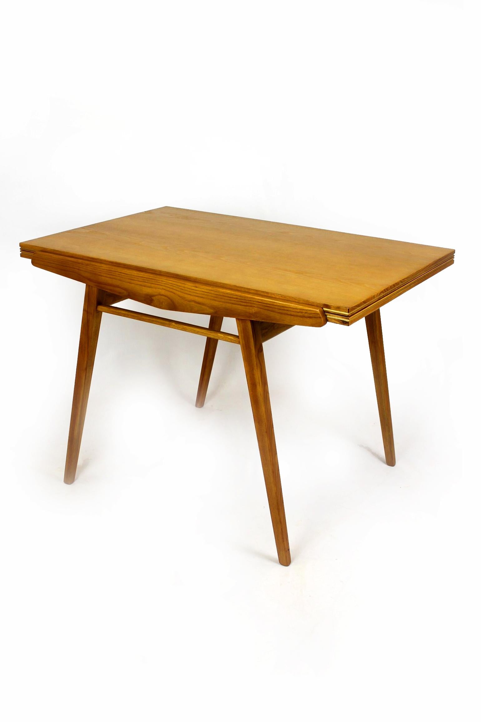 Restored Ash Veneered Extendable Table, 1960s For Sale 9