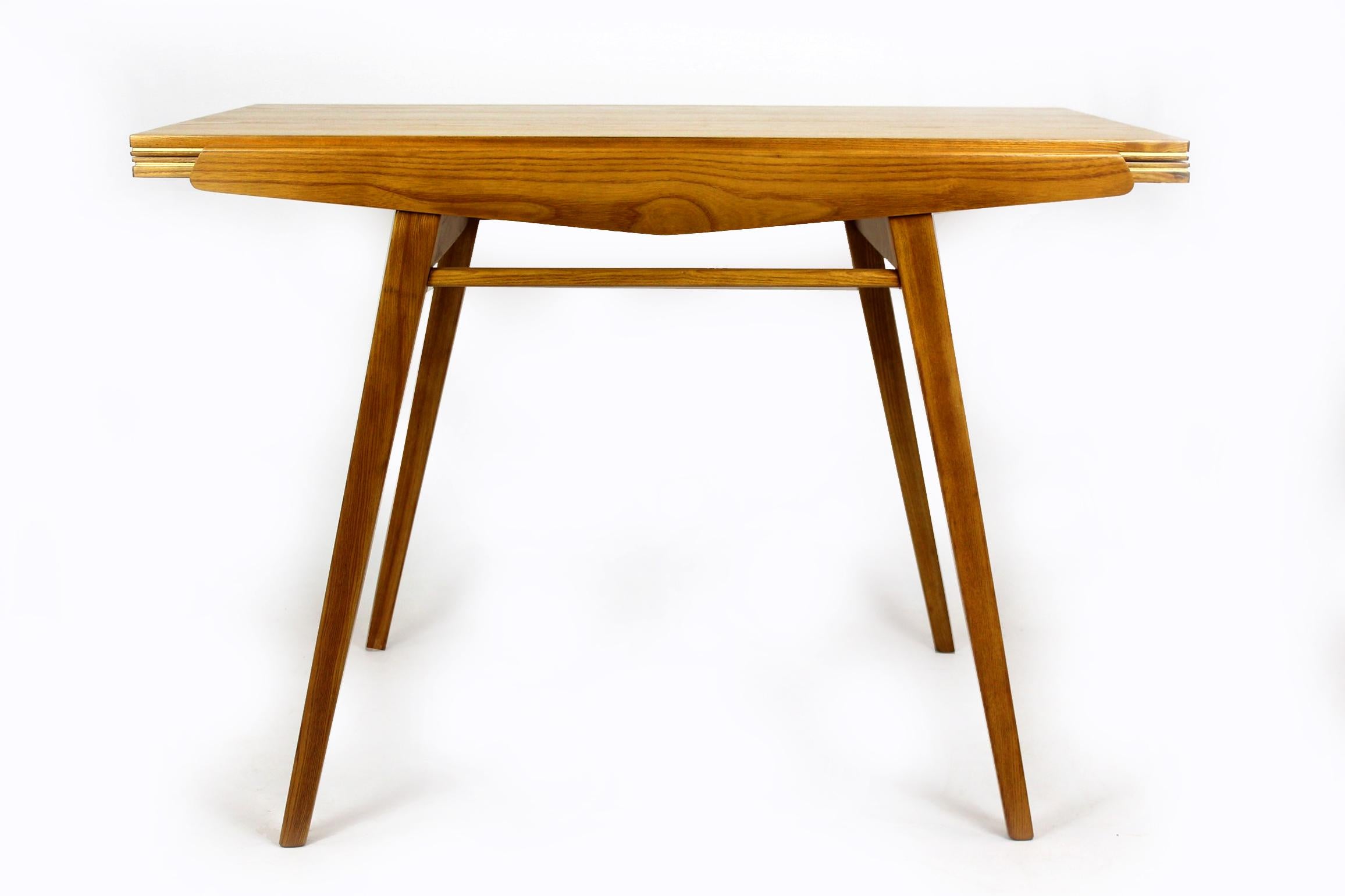 Restored Ash Veneered Extendable Table, 1960s For Sale 2