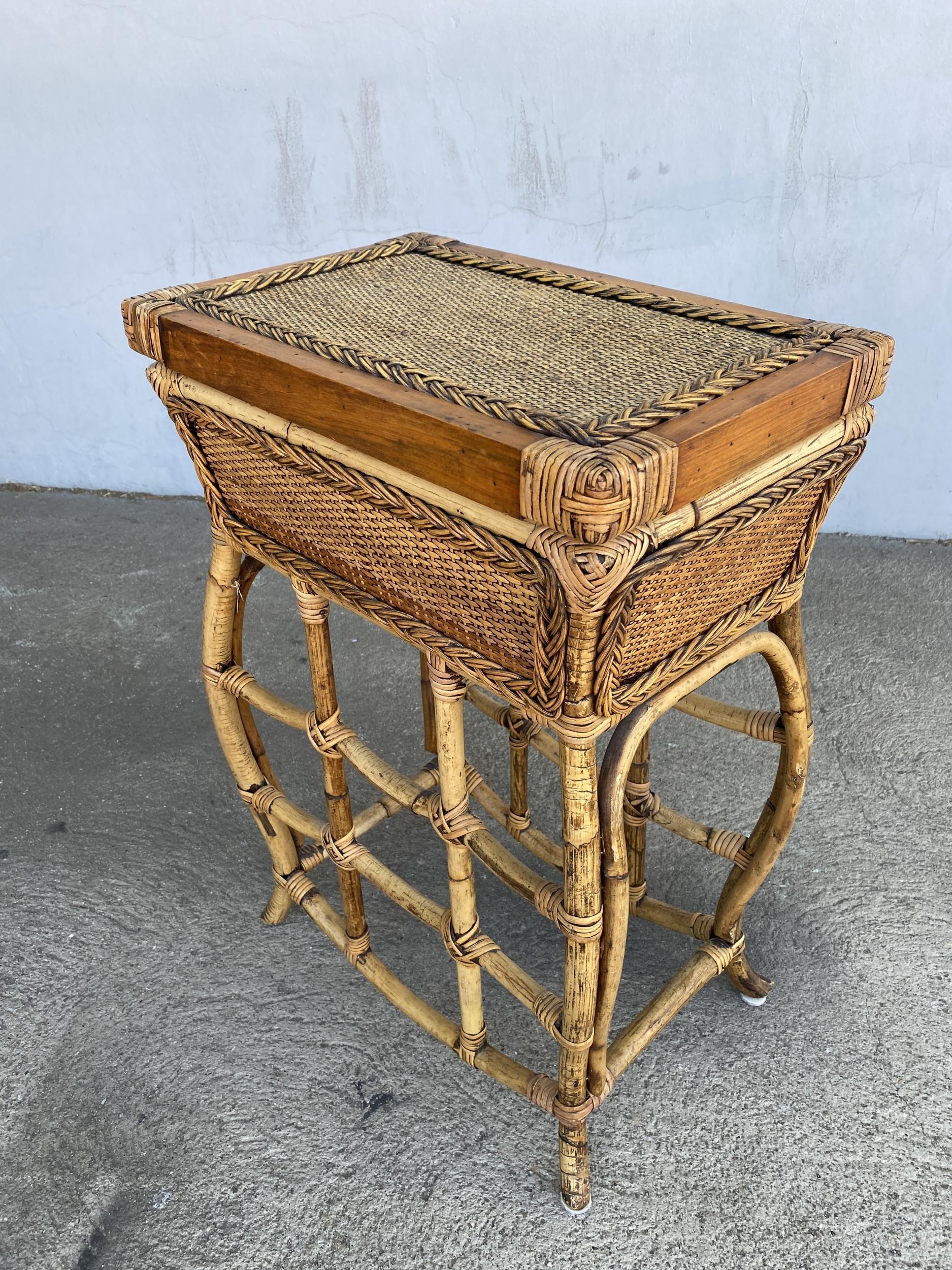 Restored Bamboo and Wicker Trunk on Stand with Build in Tray In Excellent Condition In Van Nuys, CA
