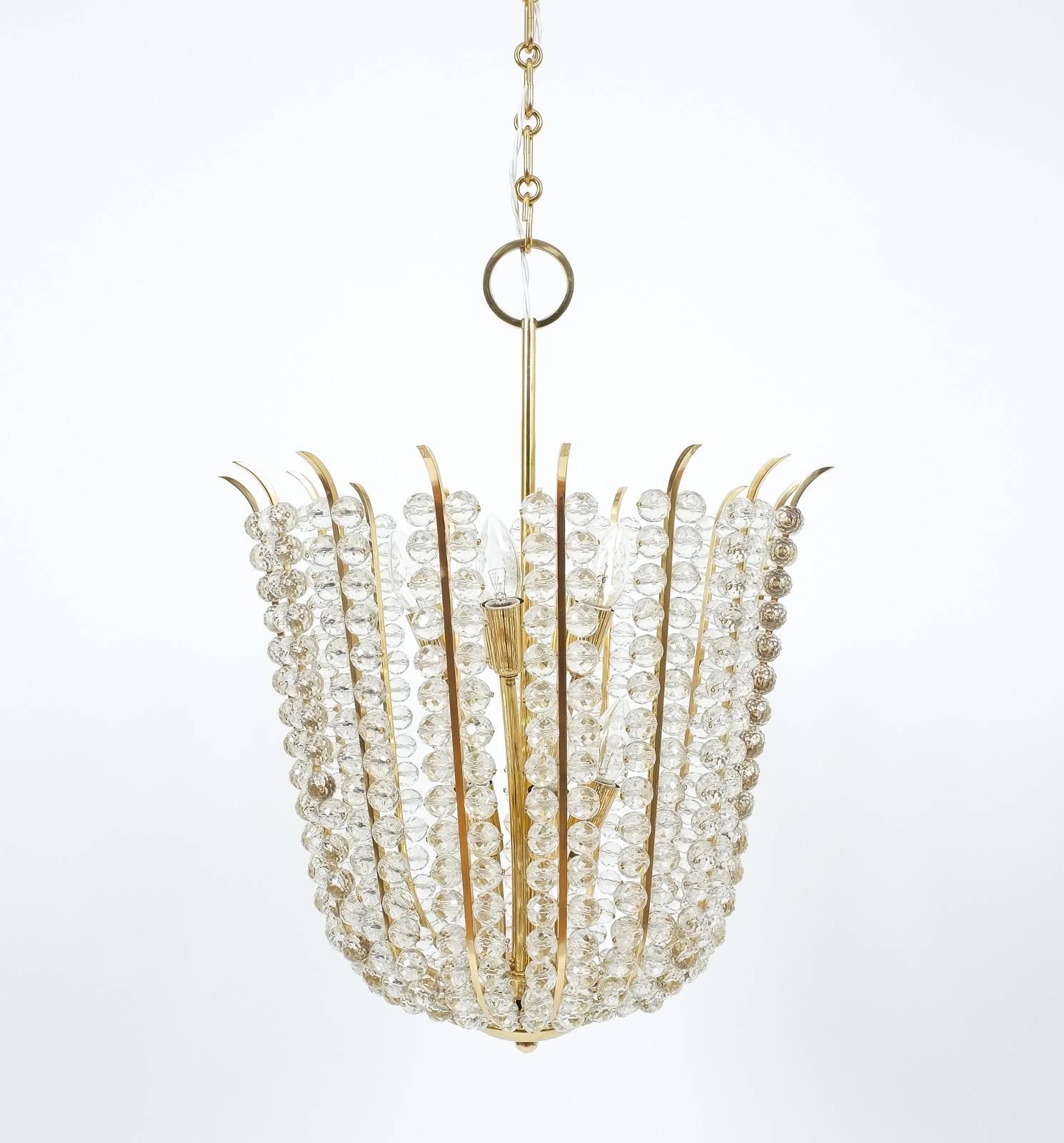 Bakalowits Basket Crystal and Brass Chandelier Restored, circa 1950 For Sale 1