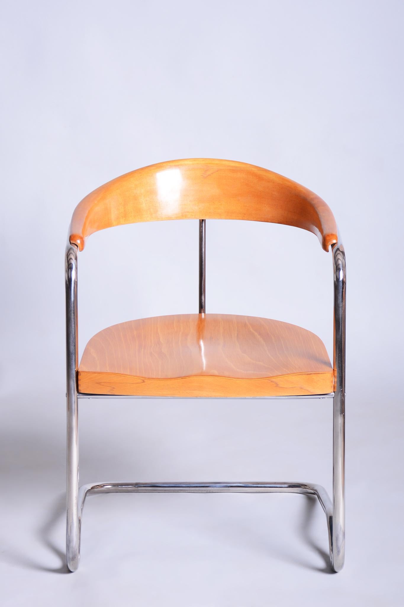 Restaurierter Bauhaus Sessel, von Ladislav Žák, Buche, Polnisch, Chrom, Tschechisch, 1930er Jahre im Zustand „Gut“ im Angebot in Brandys nad Labem, Středočeský kraj