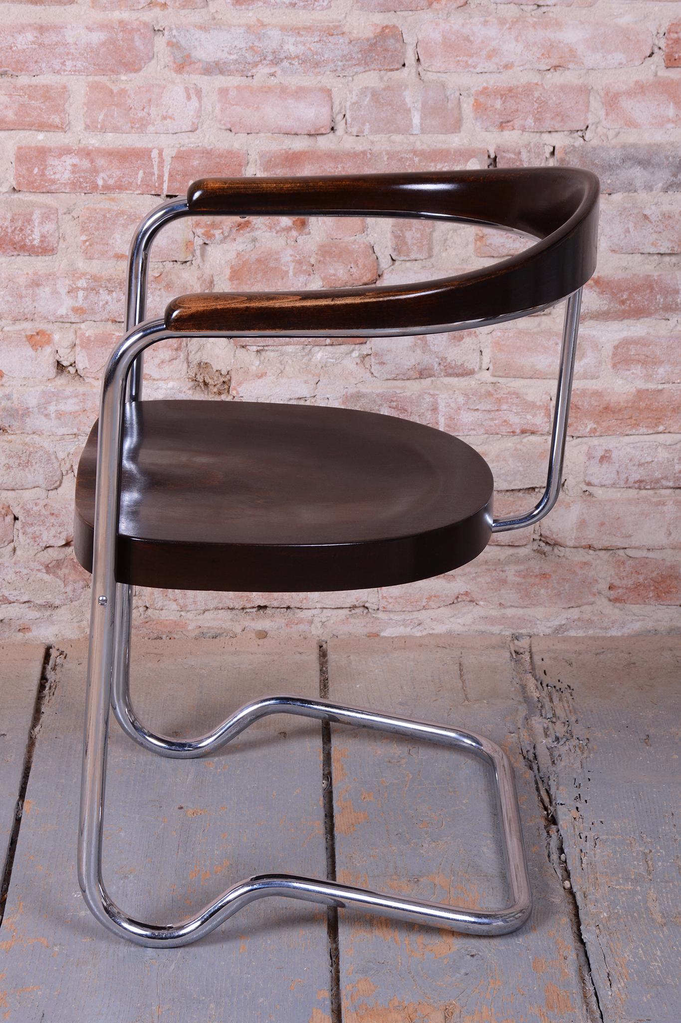 20th Century Restored Bauhaus Armchair, by Ladislav Žák, for H. Gottwald, Beech, Czech, 1930s For Sale