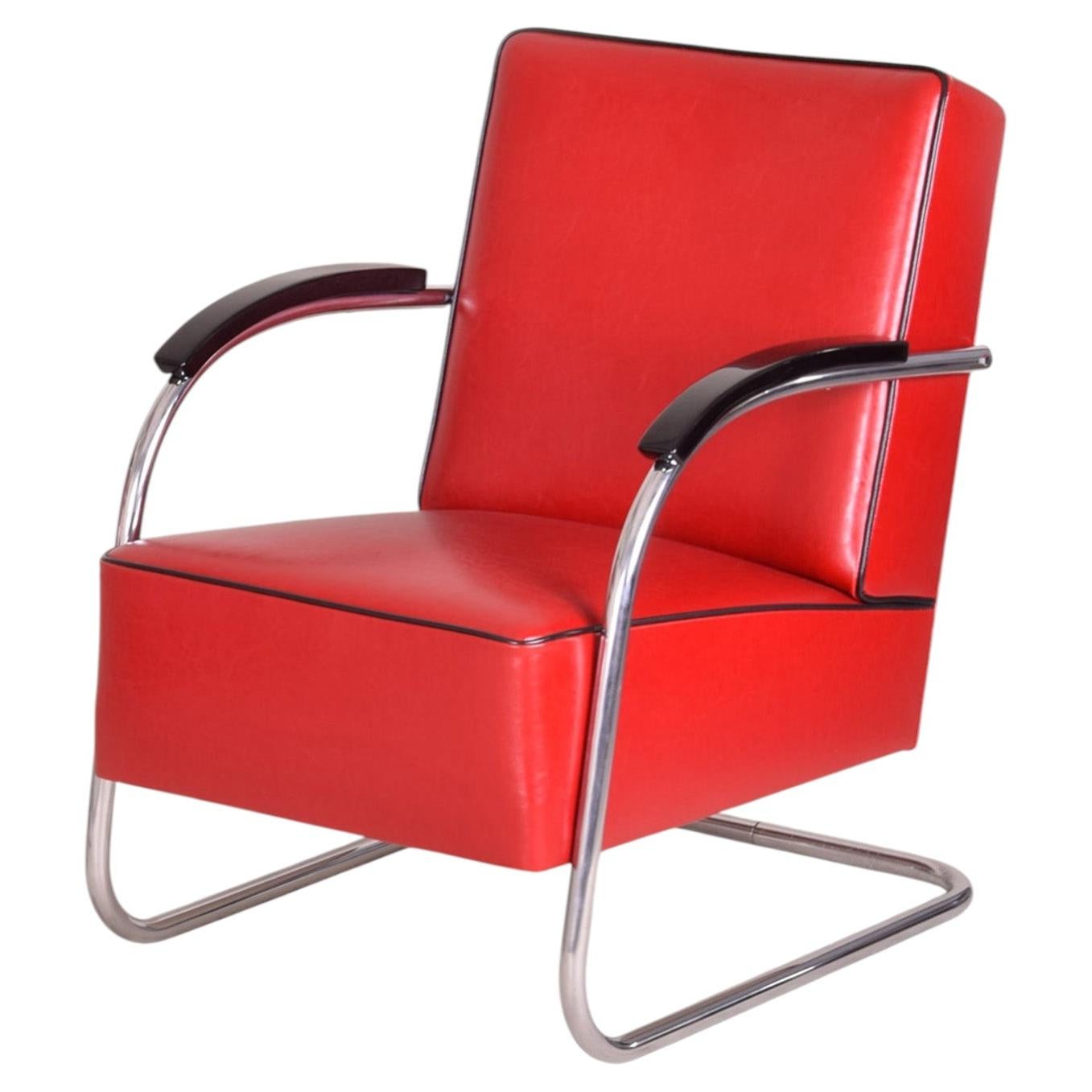 Fauteuil Bauhaus restauré, par Mücke-Melde, chrome, cuir, République tchèque, années 1930