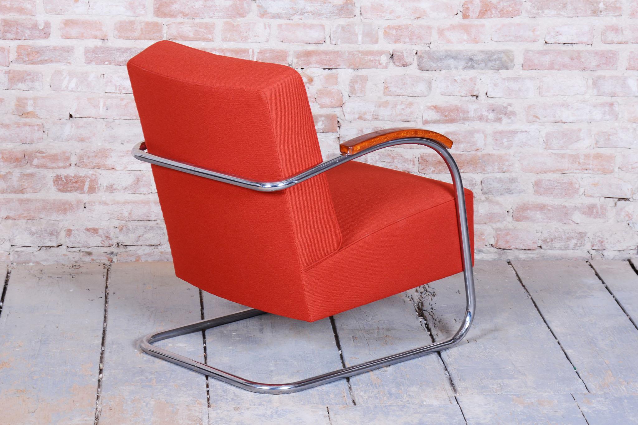 Fauteuil Bauhaus restauré, par Mücke & Melder, hêtre, chrome, tchèque, années 1930 en vente 6