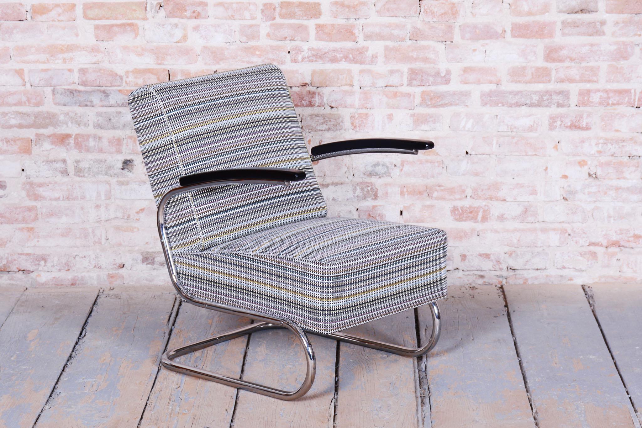 Restored Bauhaus Armchair, by Mücke - Melder, Chrome-Plated Steel, Czech, 1930s In Good Condition For Sale In Brandys nad Labem, Středočeský kraj