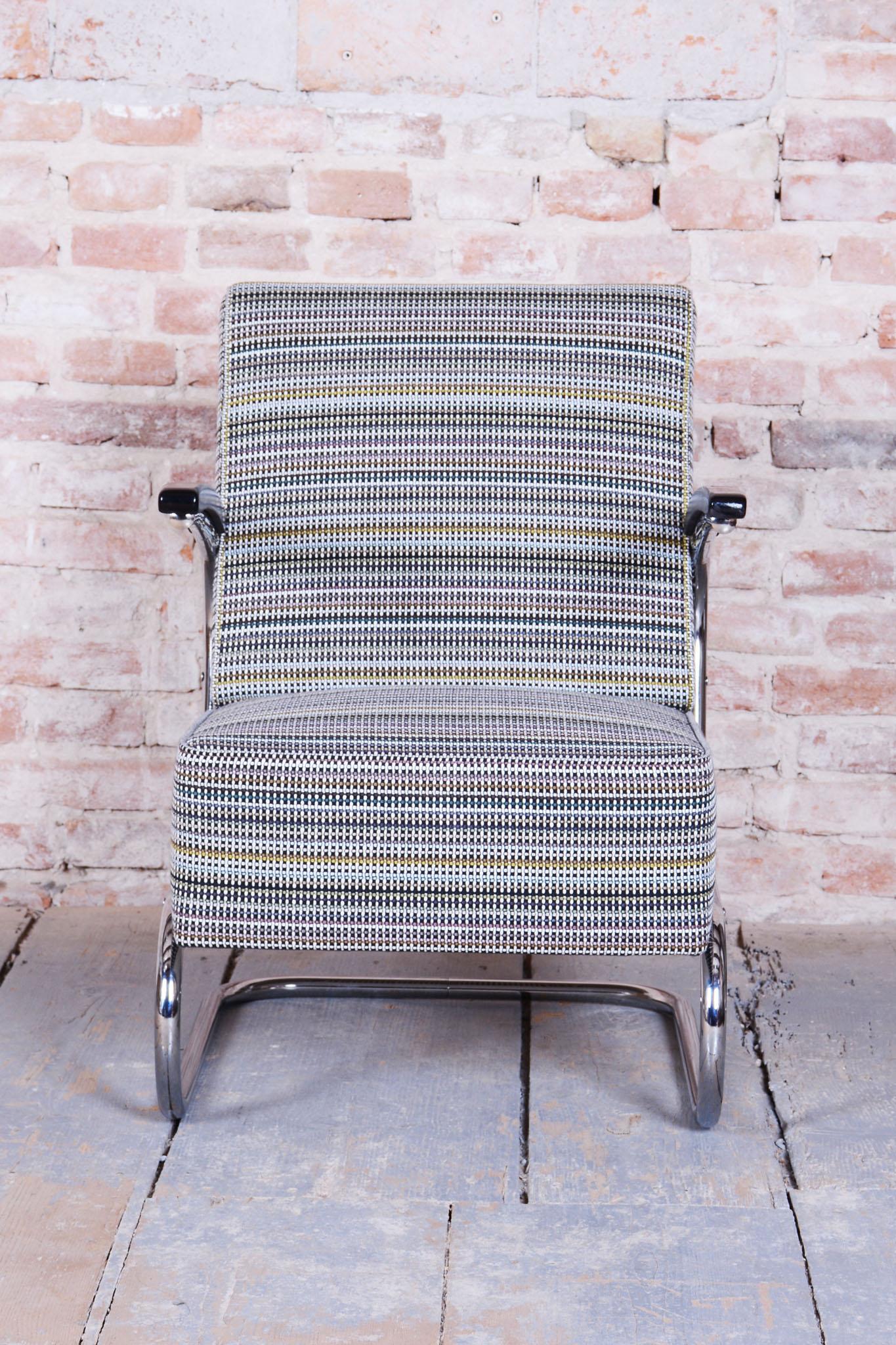 Restored Bauhaus Armchair, by Mücke - Melder, Chrome-Plated Steel, Czech, 1930s For Sale 1